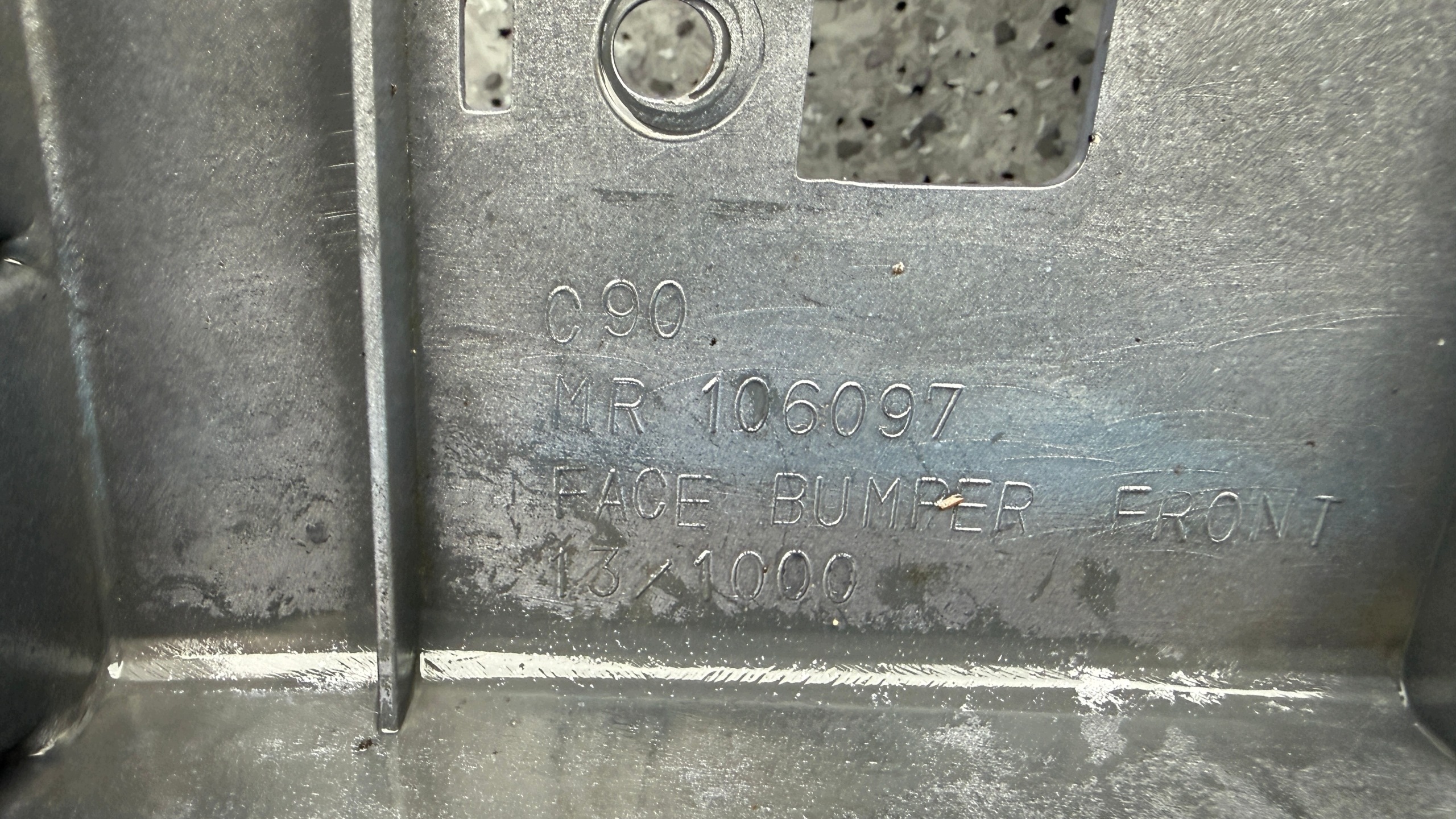 PROTON 300 STARIA 95-02 ROK nárazník předek NR106097 CA114