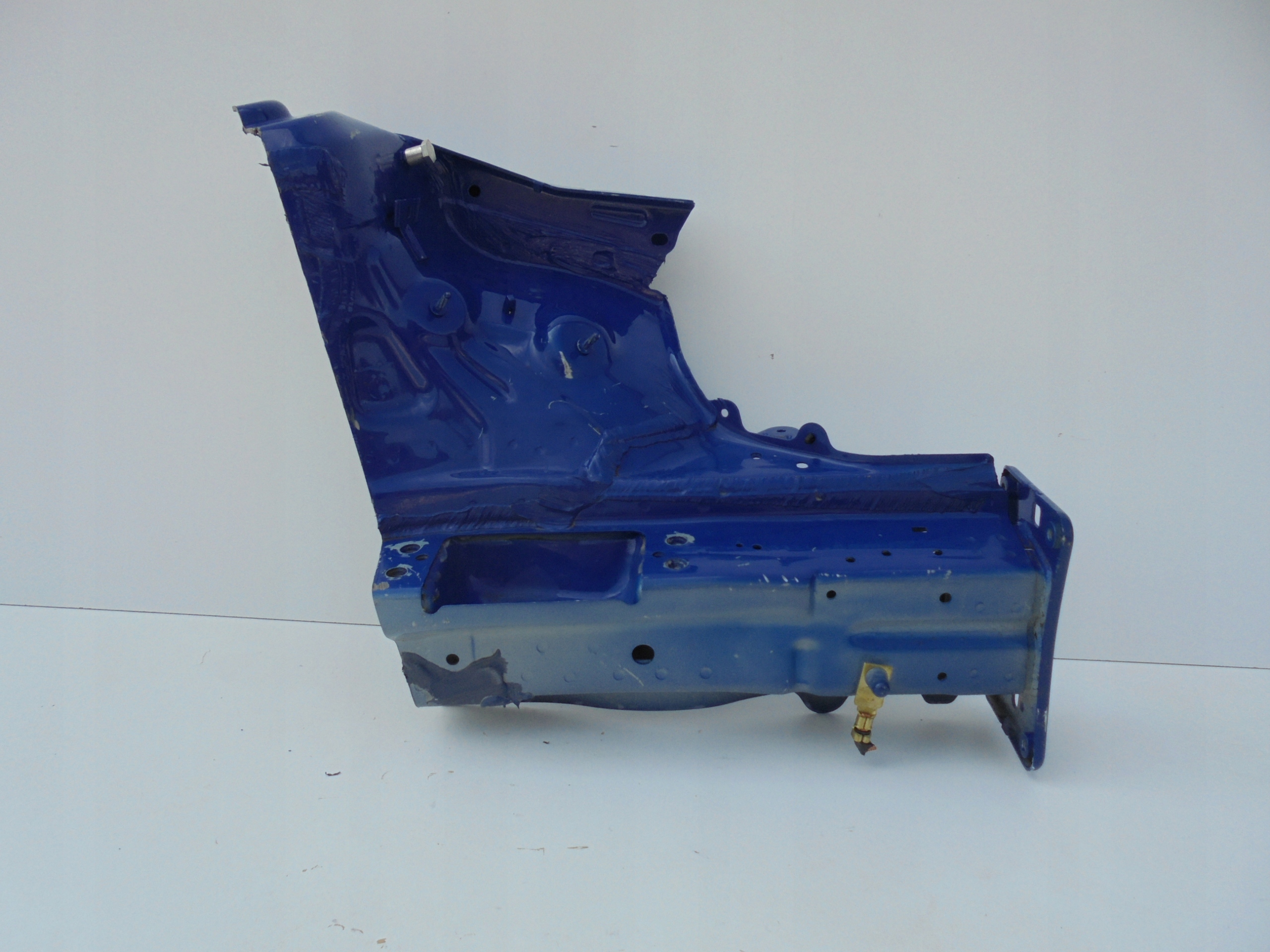 SKODA KAMIQ PODŁUŻNICA LEWA ĆWIARTKA PRZEDNIA K4K4