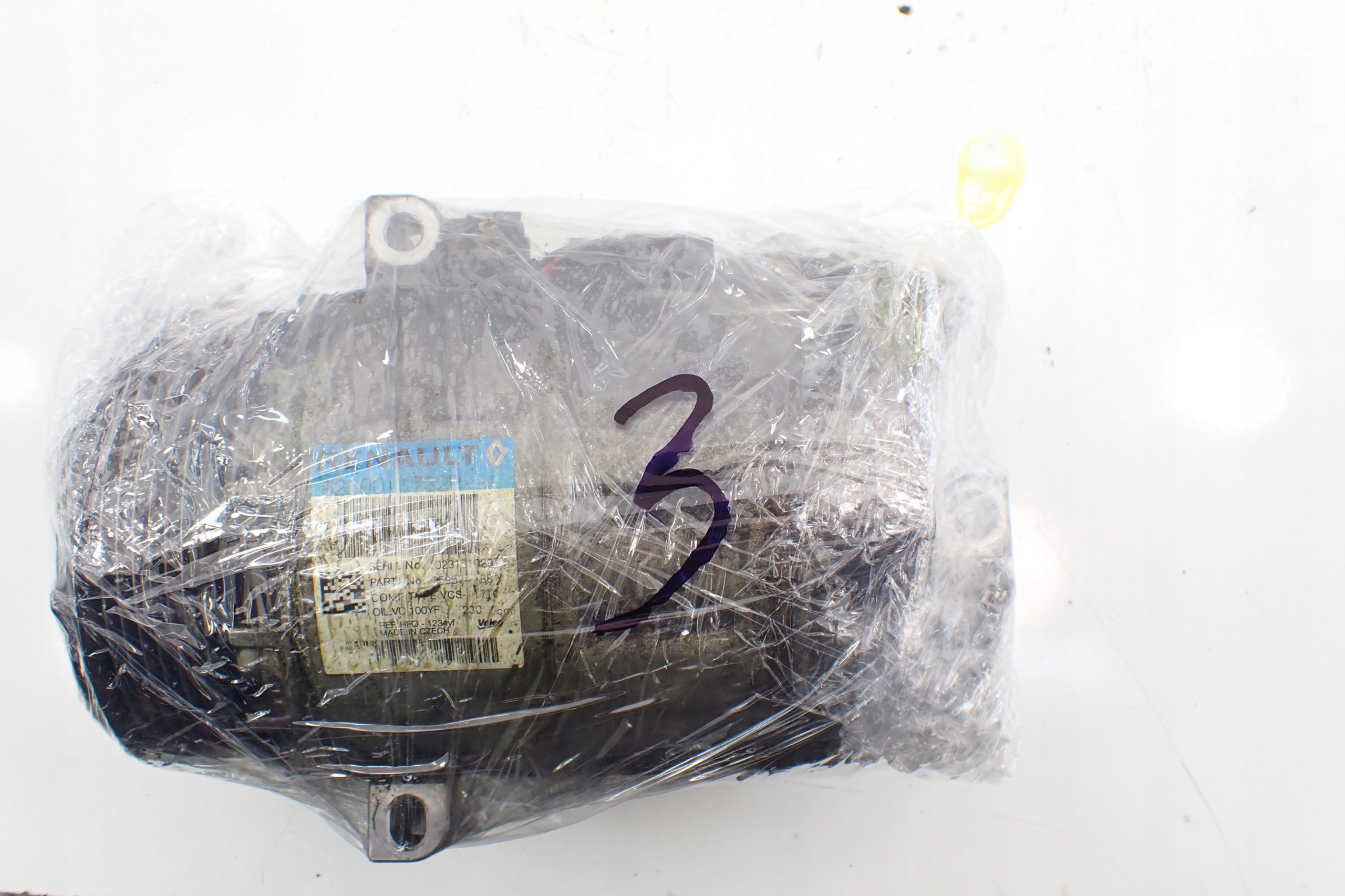 renault TRAFIC III компрессор кондиционера 926001732R