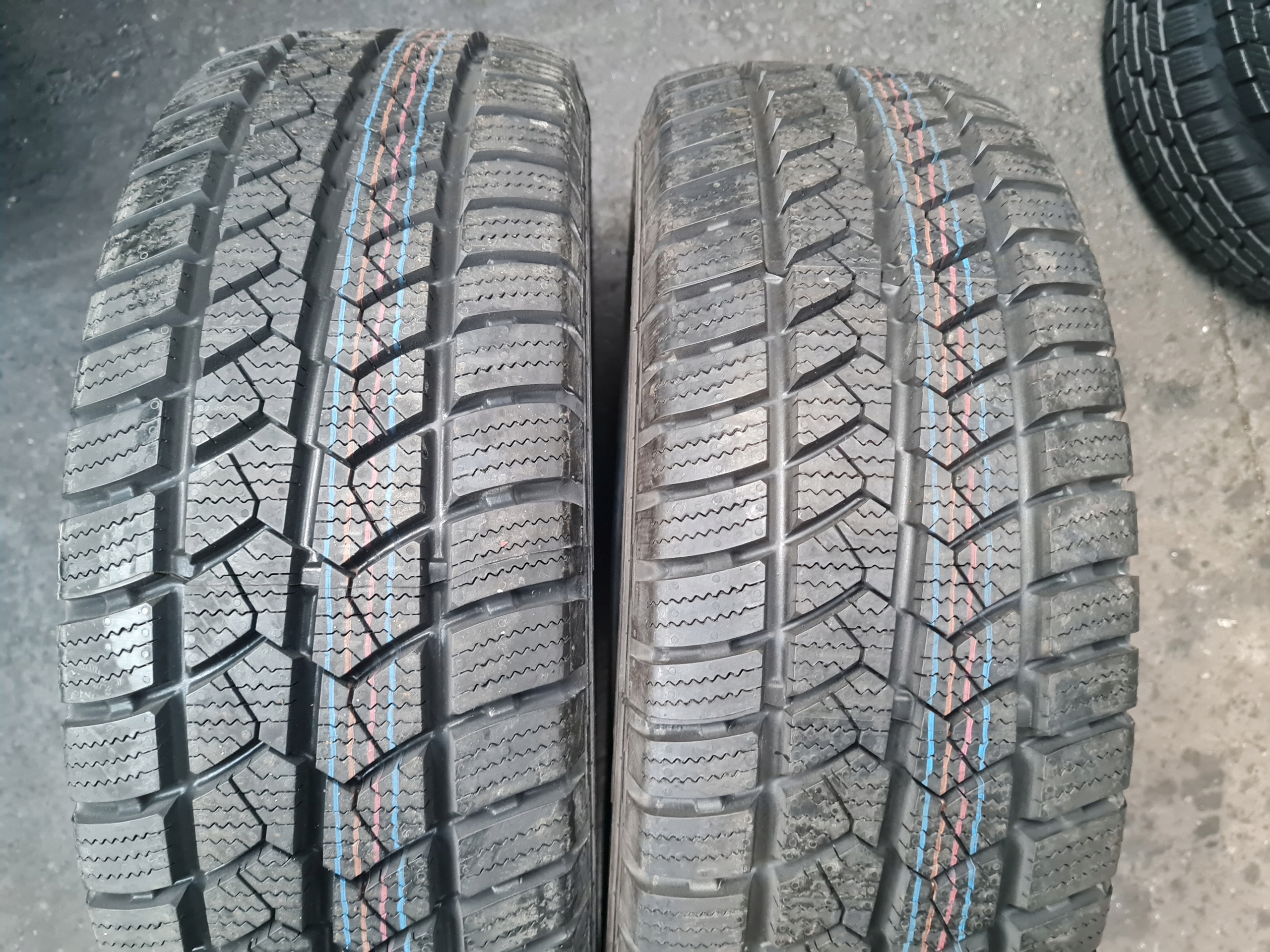 2x Semperit Van Grip 205/65R15C Nové 2024