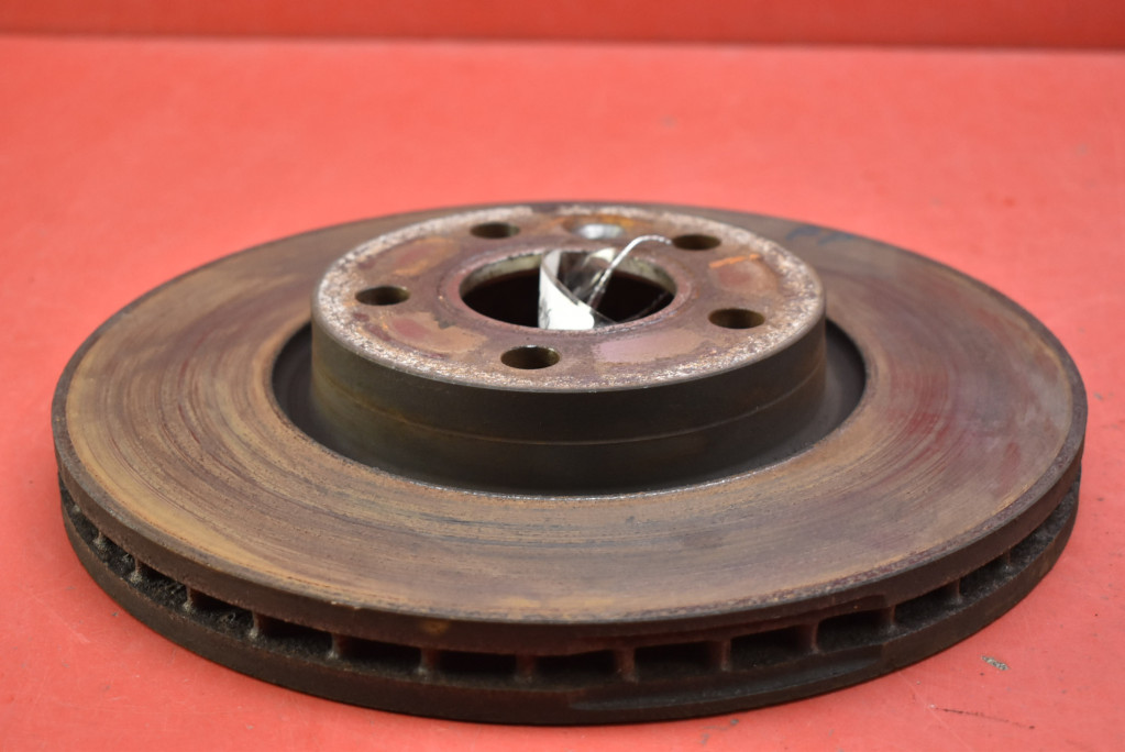 disc brake front VOLVO V60 1 and 2.0 D3 136 KM 10-13
