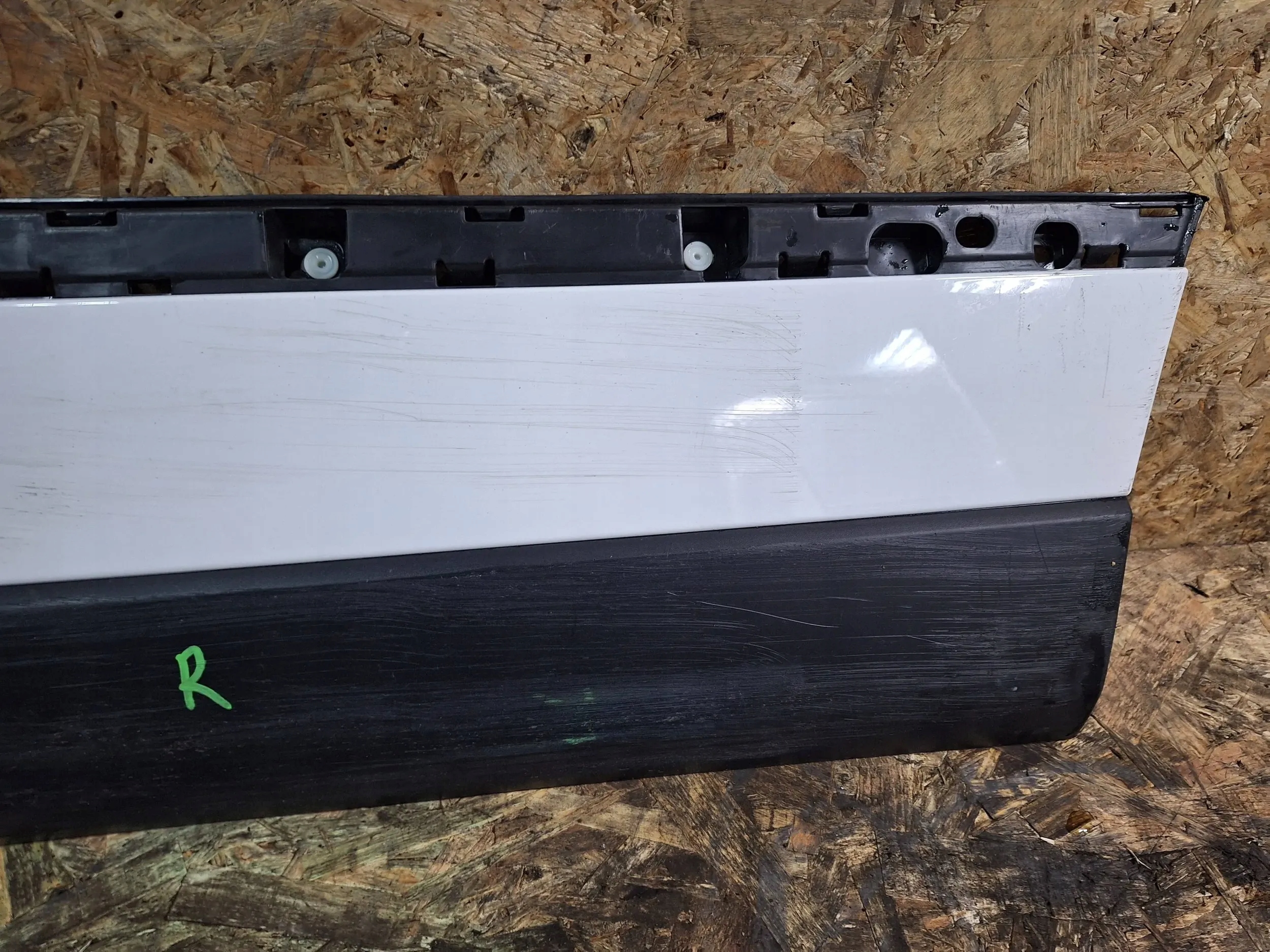 moulding door rear part left Range Rover Vogue L405 LONG LWB
