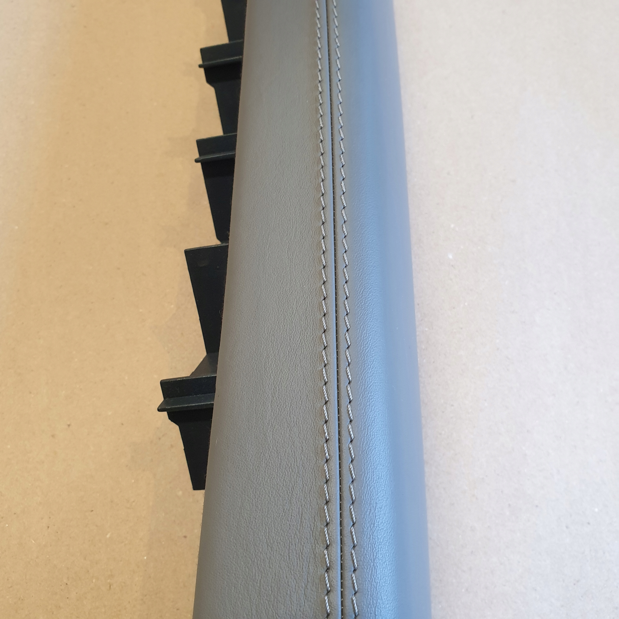 armrest leather left rear part MERCEDES S W221 LONG OE