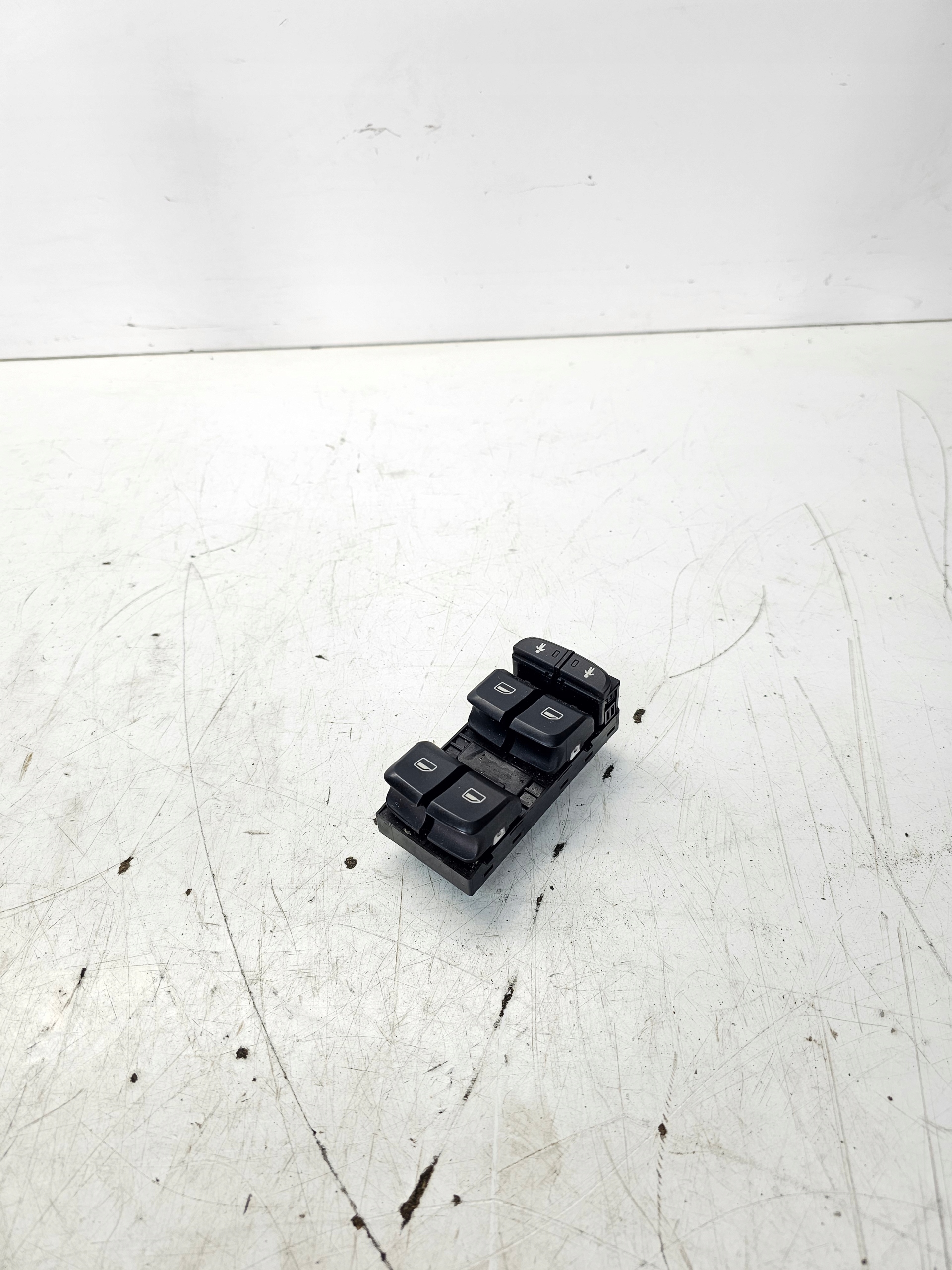 switch switch of the window AUDI Q3 8U 8U0959851A