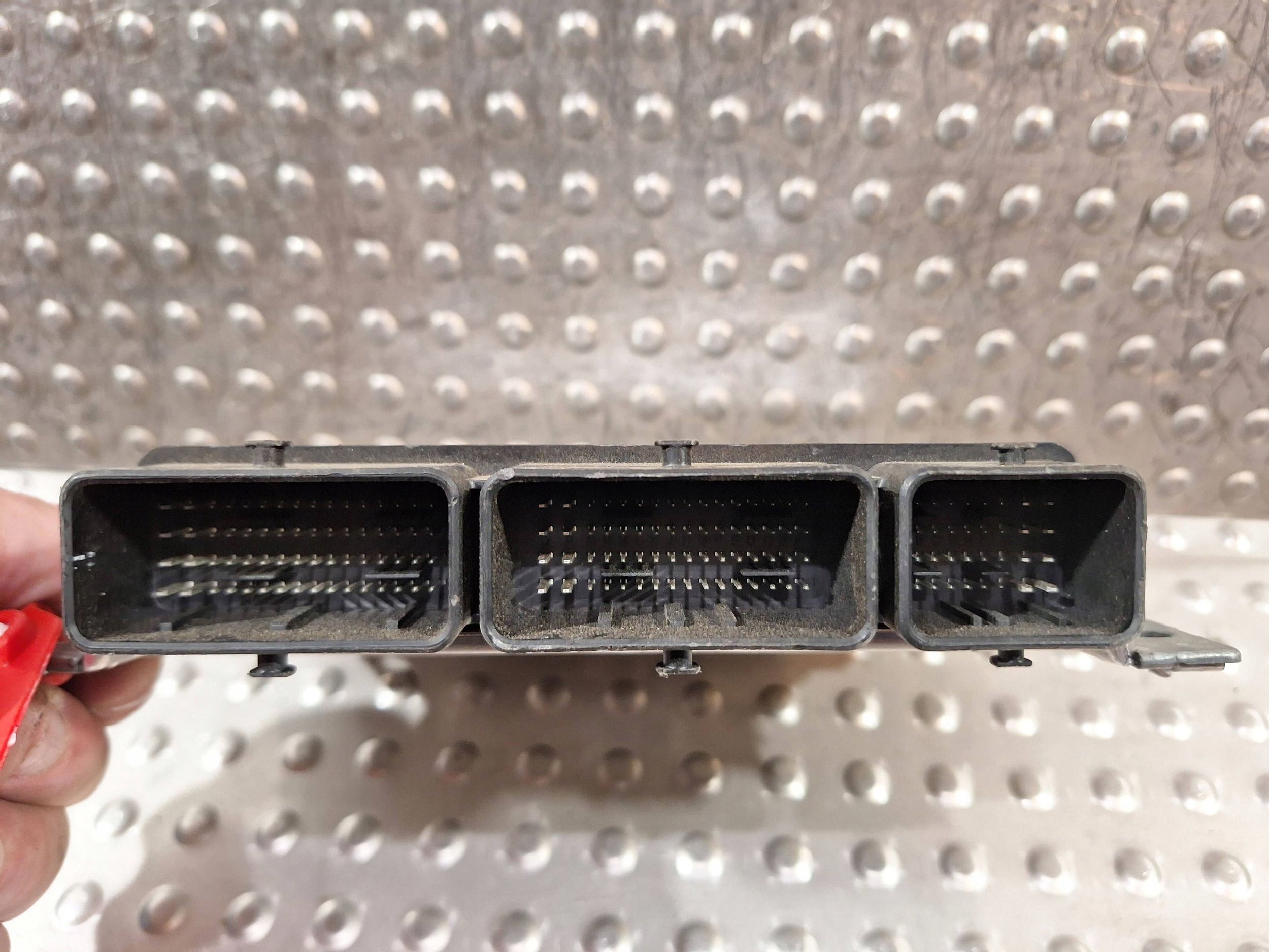 control unit of the engine computer 237D40433R 237D40396R Renault Twingo III Z.E.