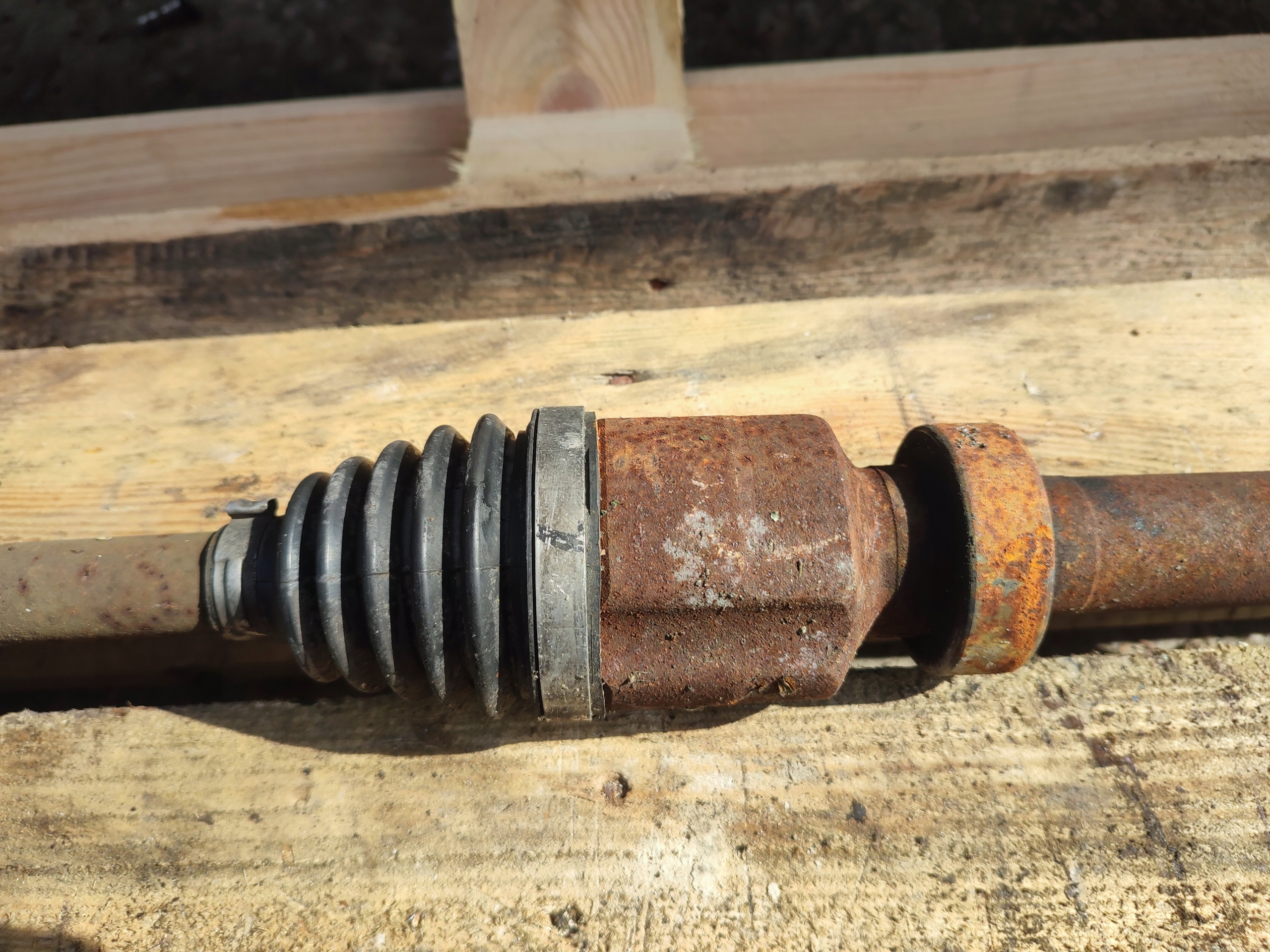 semi-axis right RENAULT CLIO IV 0.9 TCE 2013- 391009101R