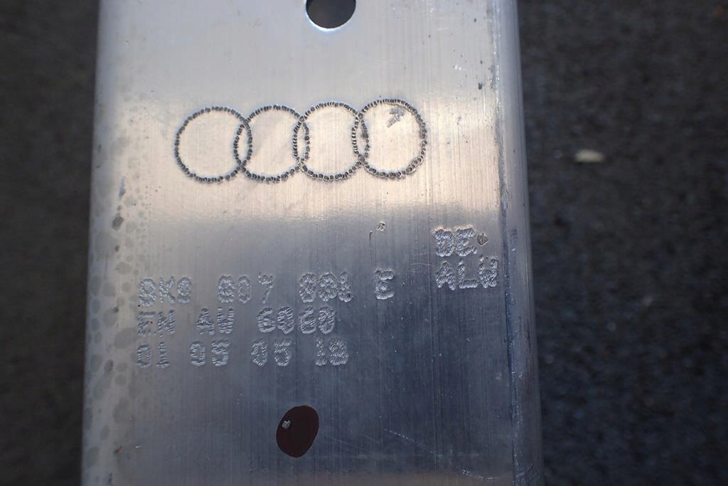 Strefa zgniotu bal far AUDI A4 B8 08- 8K