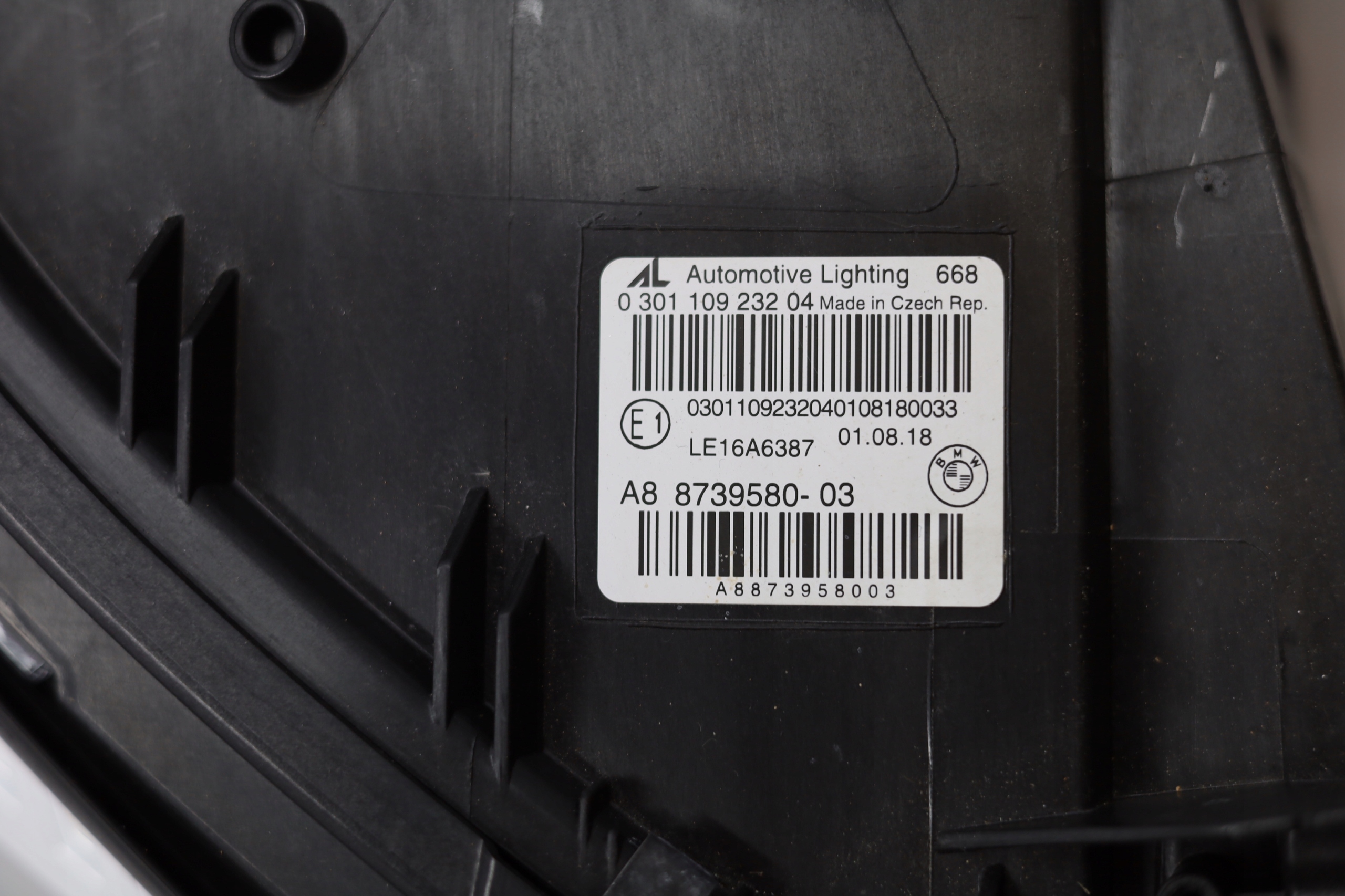 LAMPA PRAWA PRZÓD PRZEDNIA BMW G14 G15 LED 8739580 Typ samochodu Samochody osobowe