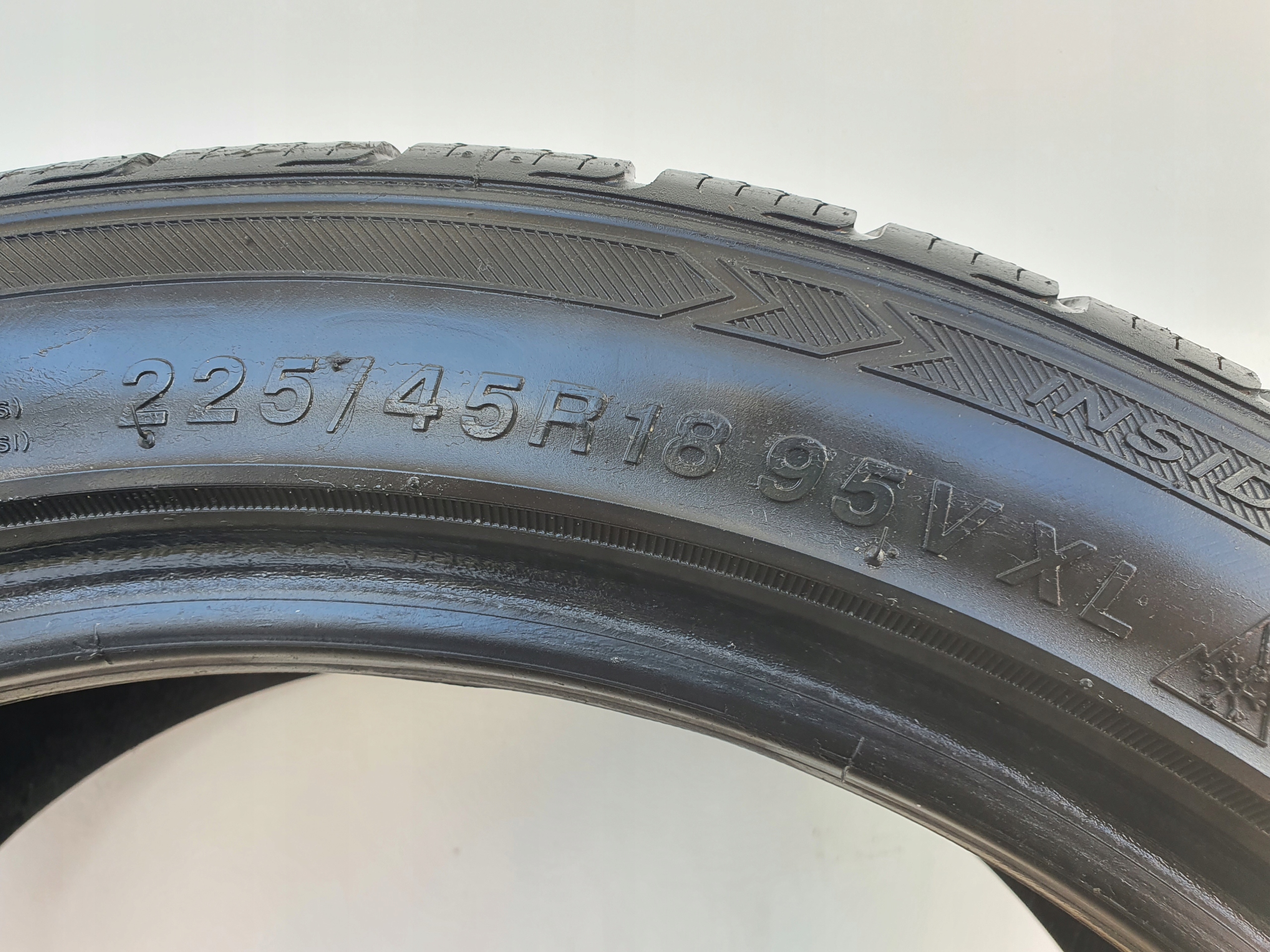 2x OPONY ZIMOWE Imperial ICE-Plus S210 225 45 R 18 Marka Imperial