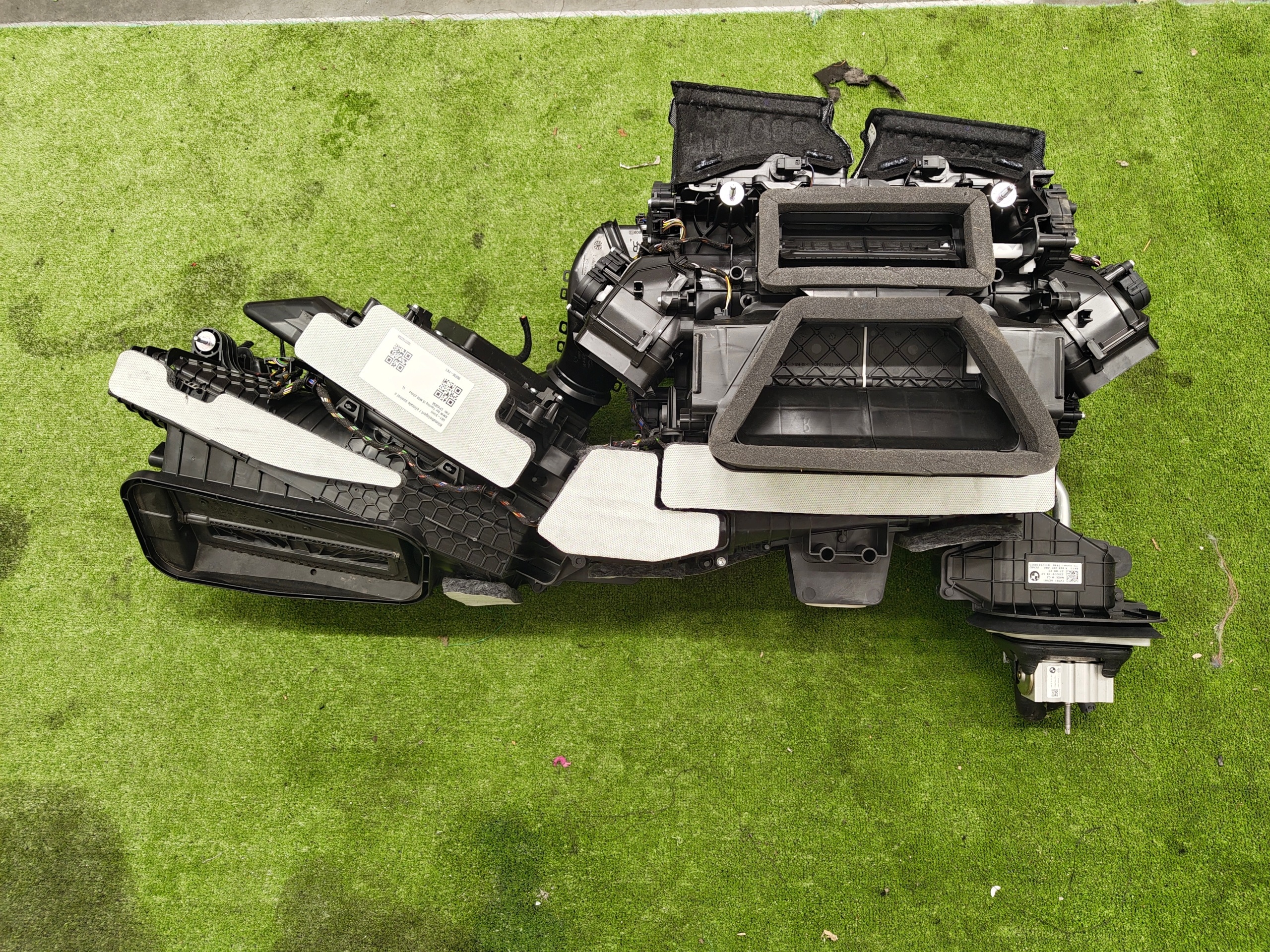 BMW I5 G60 heater 4B087B2