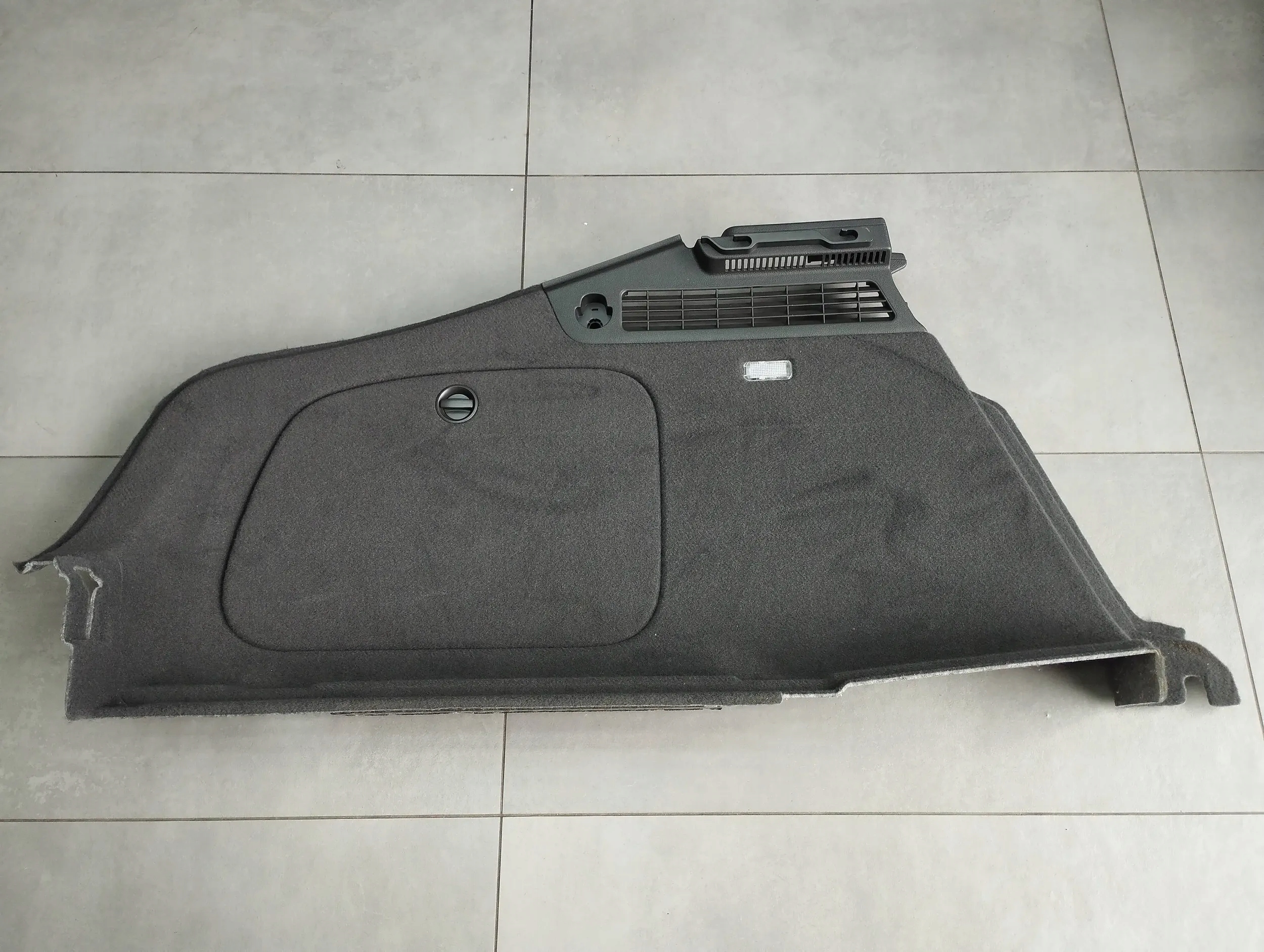 Audi A5 Sportback 8TA side left rear part 8T8863879P