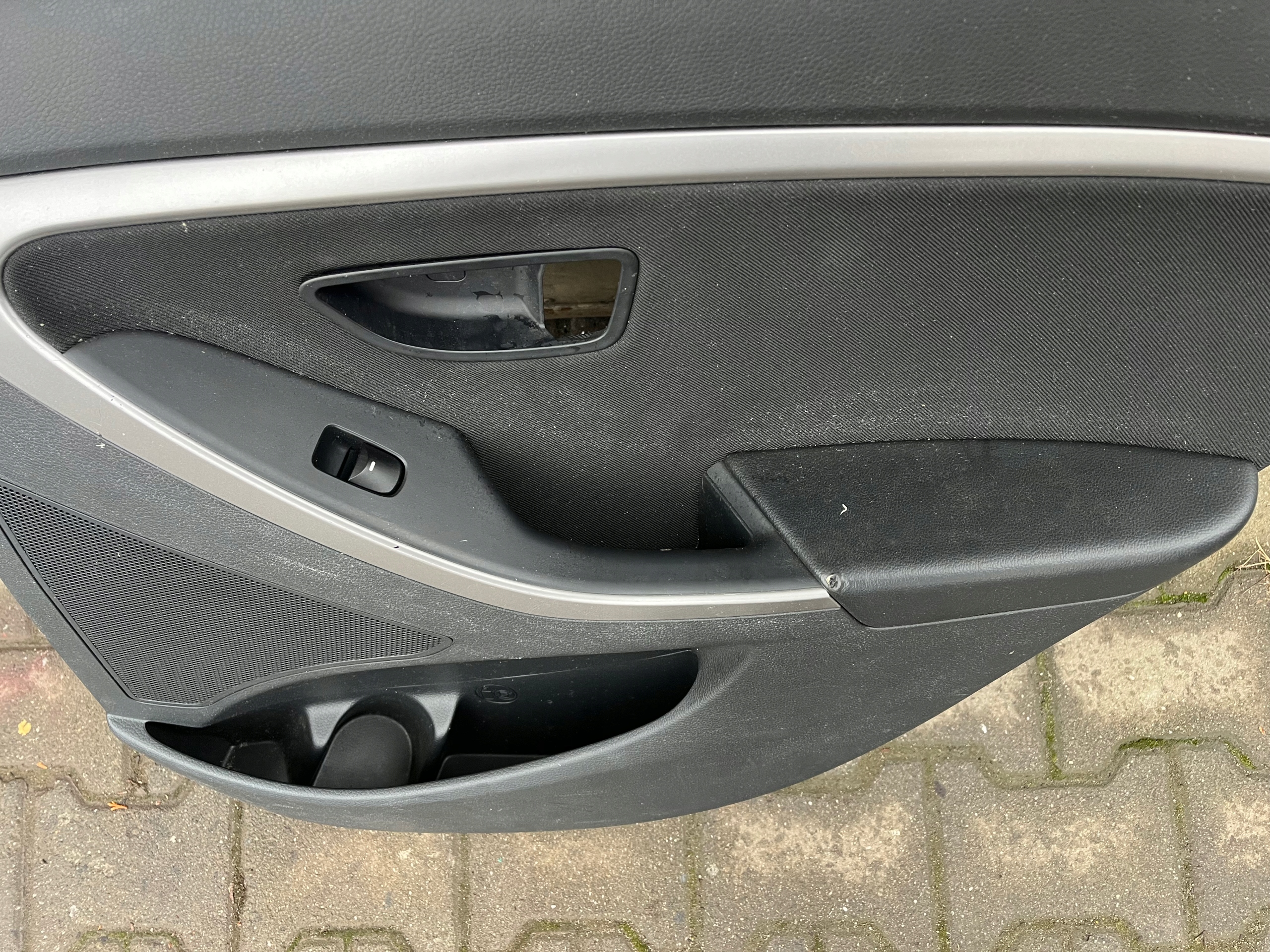 Hyundai I30 II upholstery door right rear part HB