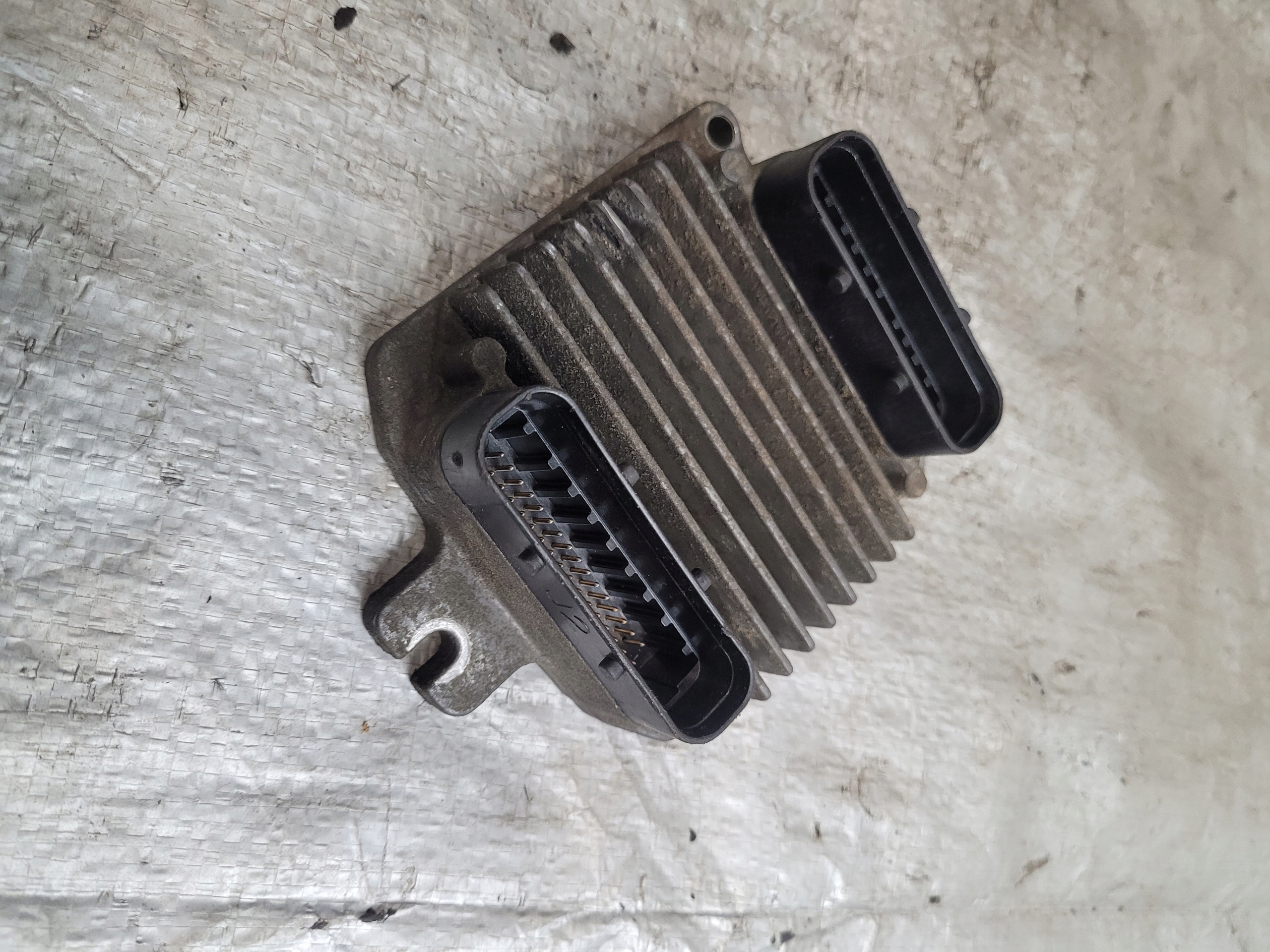 computer control unit of the engine OE 16250009 OPEL ZAFIRA A 1.6B 16V