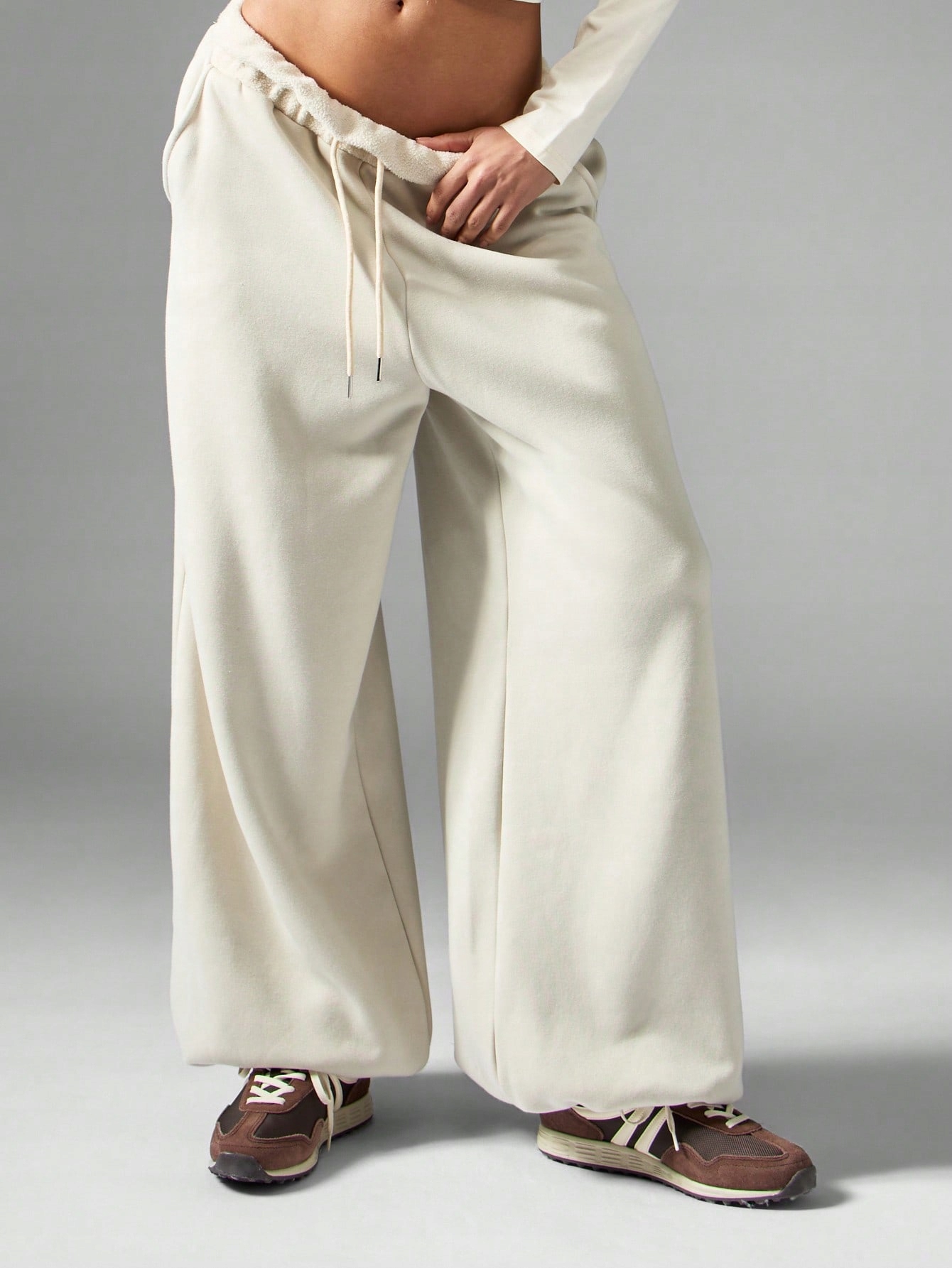 Dámský Volný Béžový Teplákový Komplet Crop Top Missguided, Velikost 40