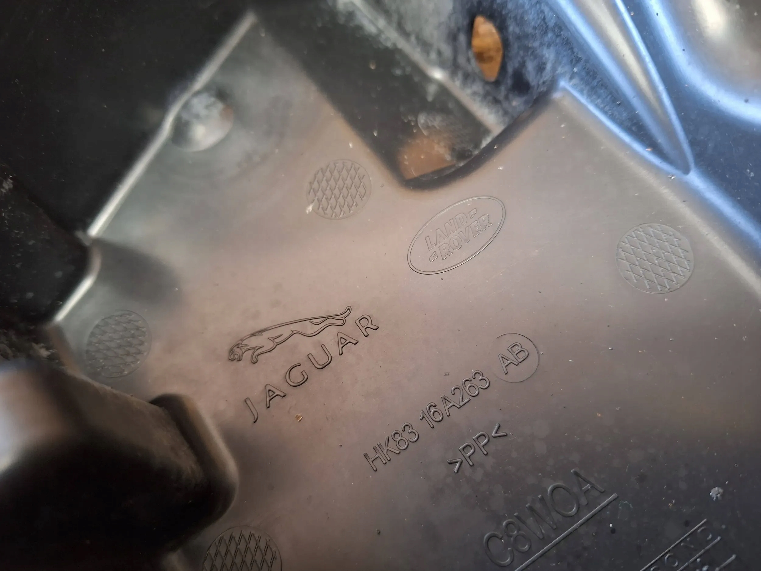 Blende Abdeckung JAGUAR LAND ROVER HK83-16A263-AB