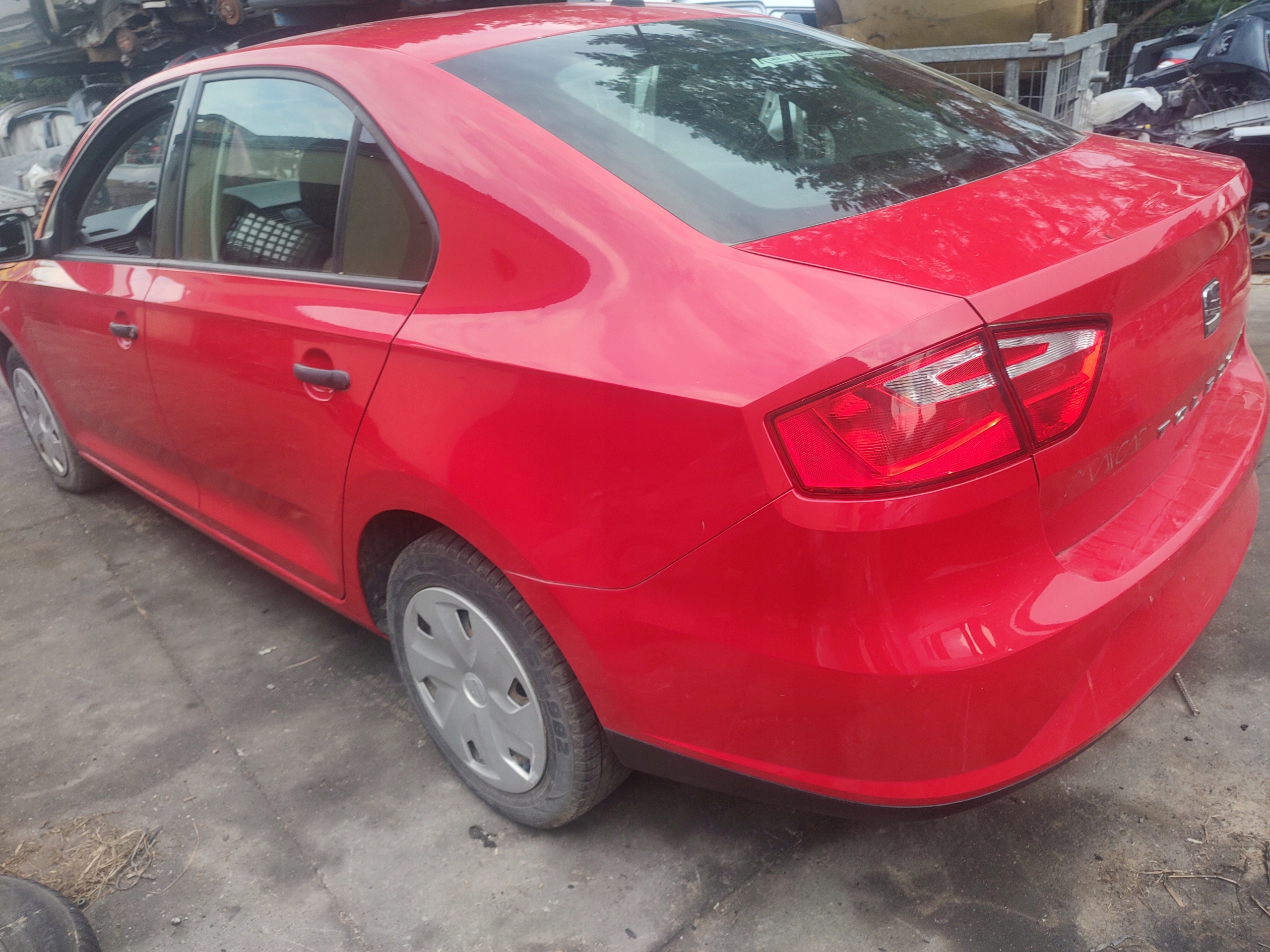 seat Toledo IV полка багажника 2016