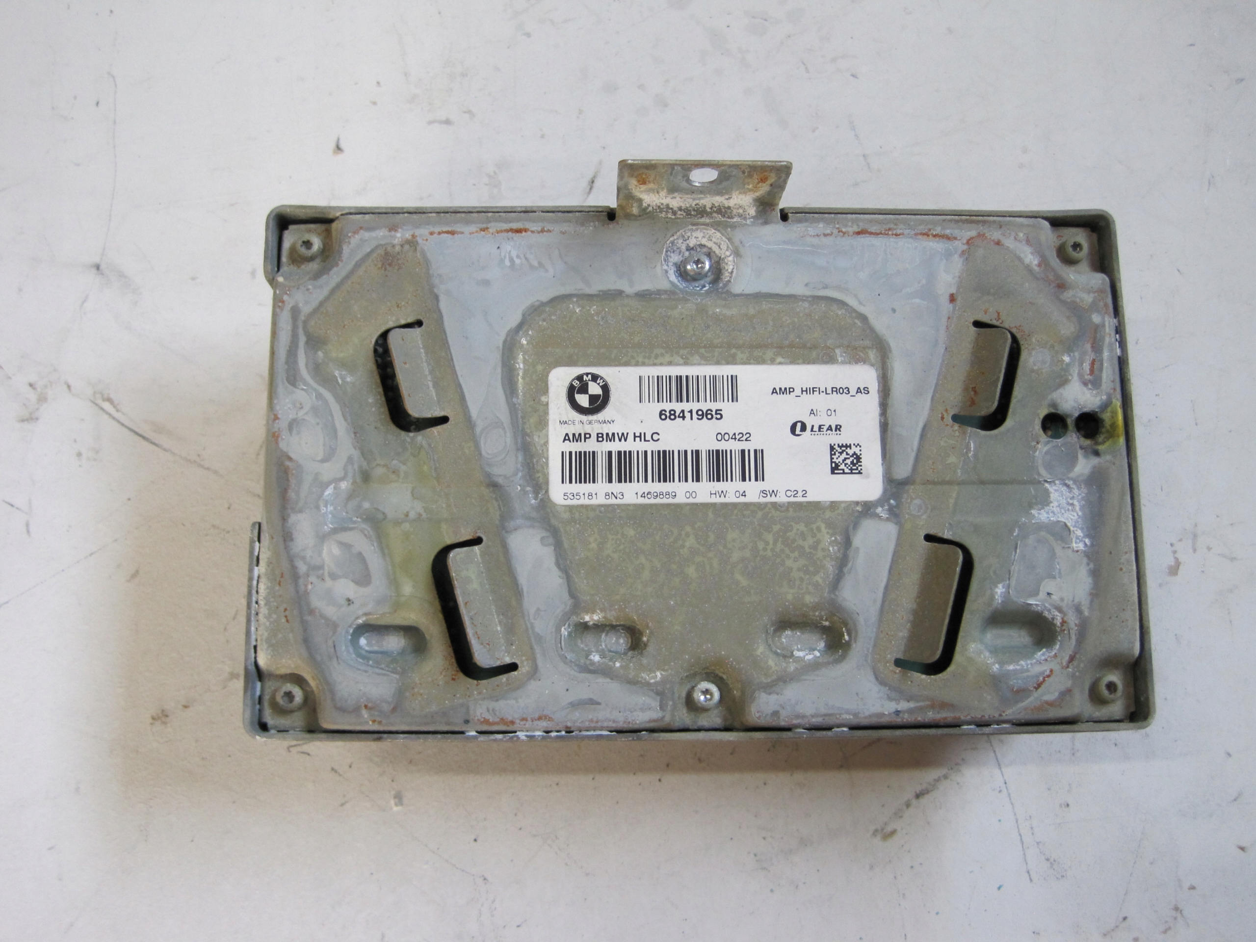 WZMACNIACZ HIFI BMW 4 F32 F33 F34 HARMAN 6841965 Kod producenta BMW F32 F33 F34 6841965 HARMAN