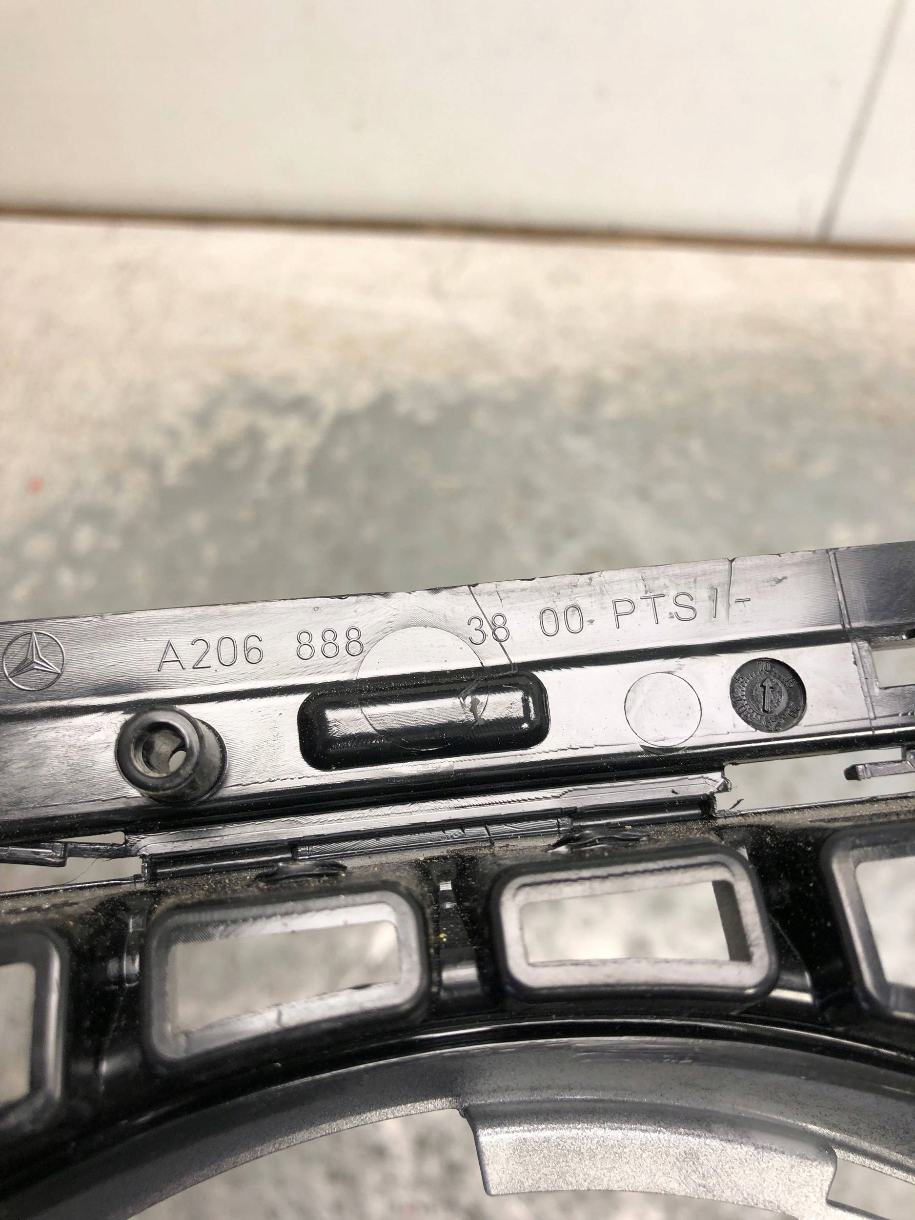 Grill Grill PDC MERCEDES W206 A2068883800