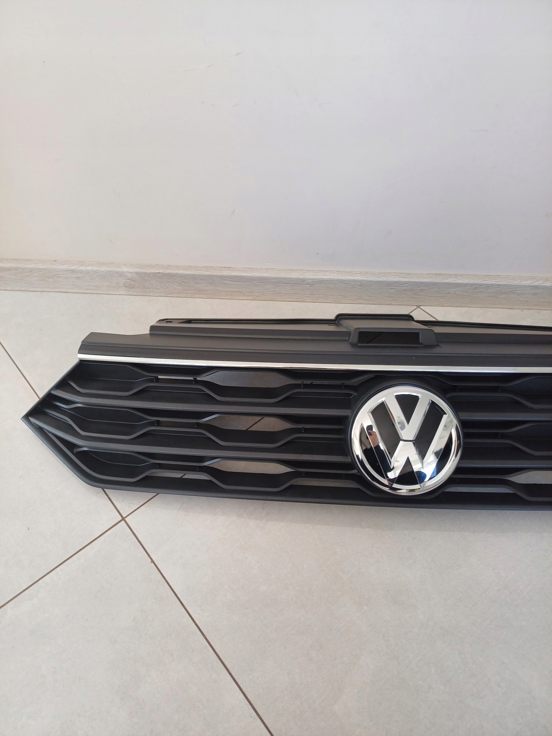 Grill VW T- ROC 2GA853651E 17R