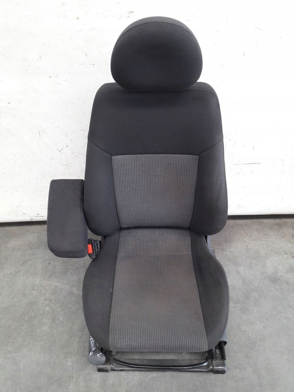 seat front left driver´s Opel Meriva 1,7 CDTI