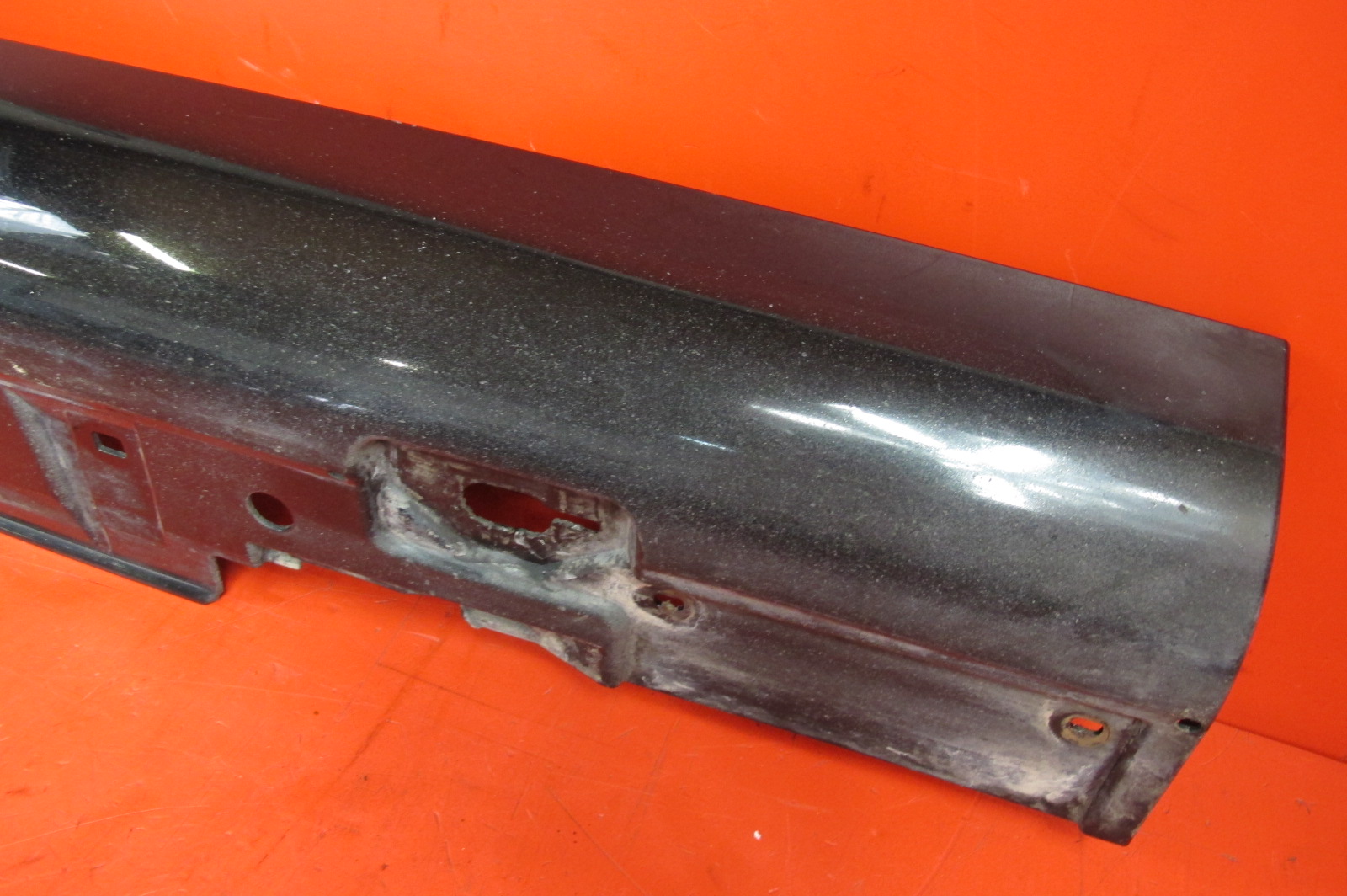 Chrysler CROSSFIRE moulding cap threshold right 040 Q41 P41 A1936900240