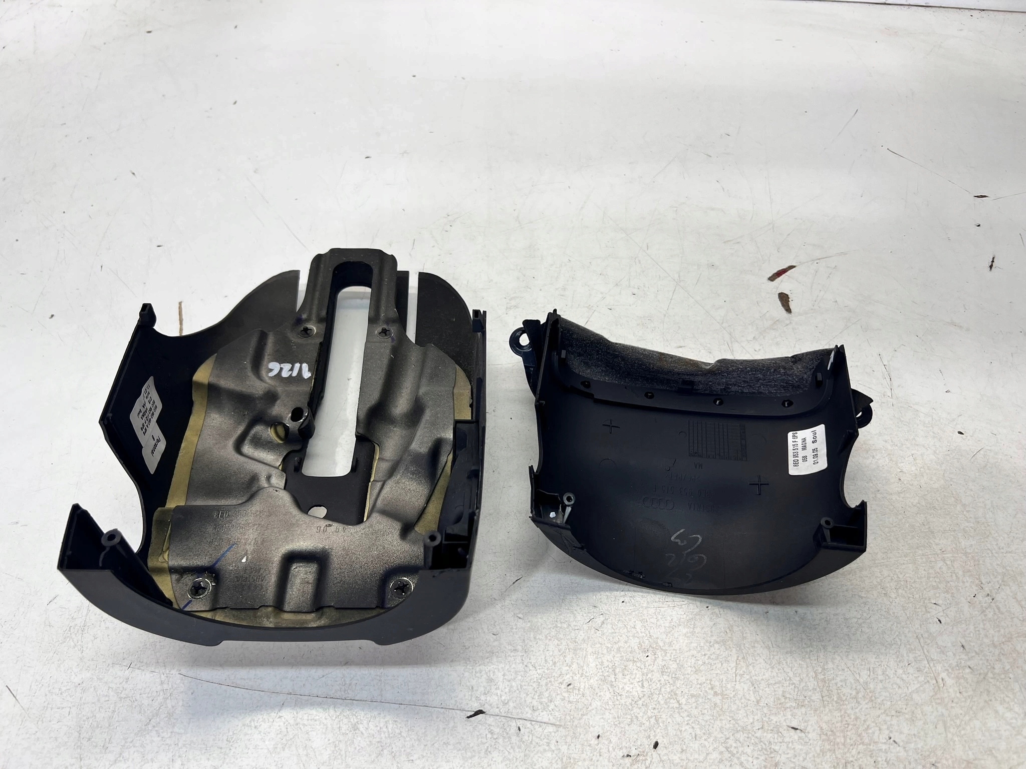 cover steering wheel below TEMPO AUDI A4 B6 B7 8E0953516M 1/26