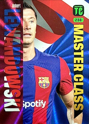 TOP CLASS 2024 ALBUM NA KARTY PIŁKARSKIE MEGA ZESTAW STARTOWY 3 HOLO GIANTS Wydawca Panini