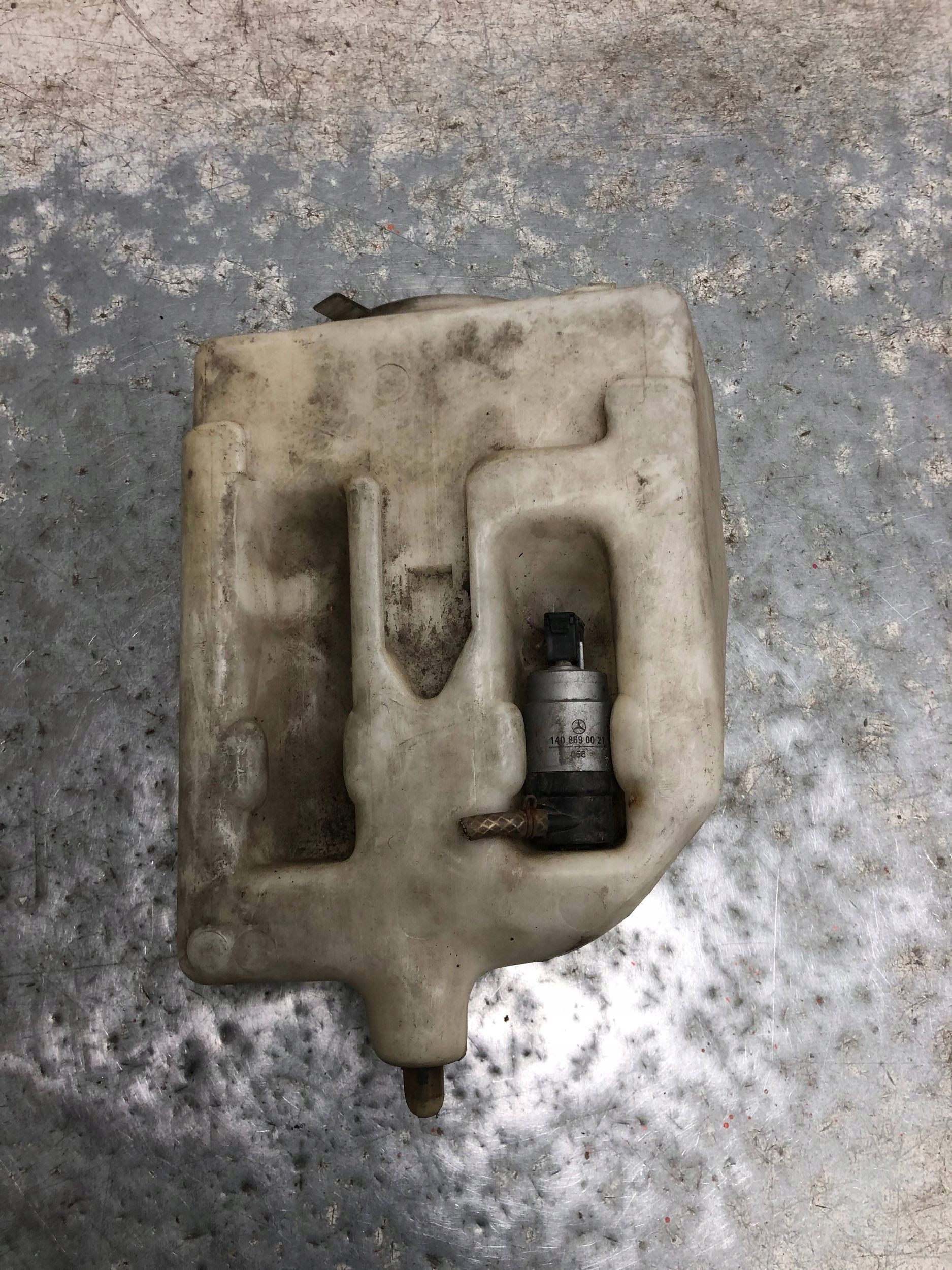 washer fluid tank MERCEDES W210 2108690020