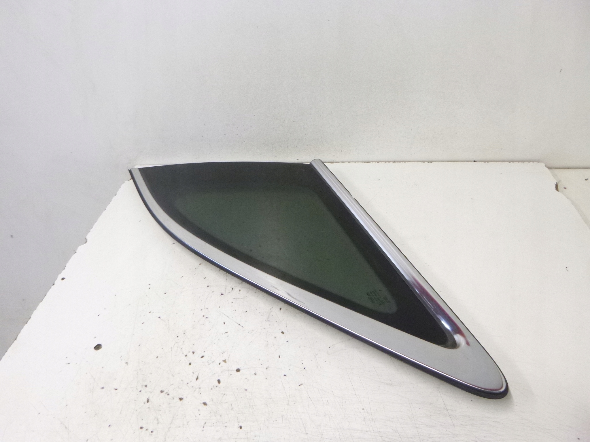 window side bodywork right trojkat Kia Sorento III 14-20r.