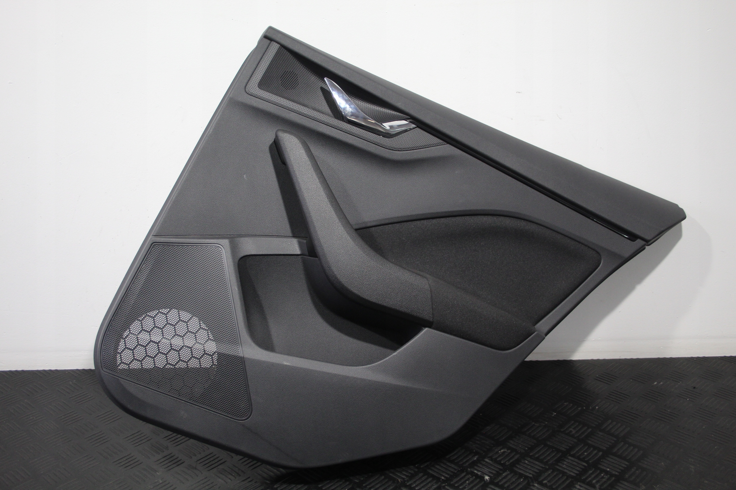 side upholstery door right rear part SKODA SCALA 657