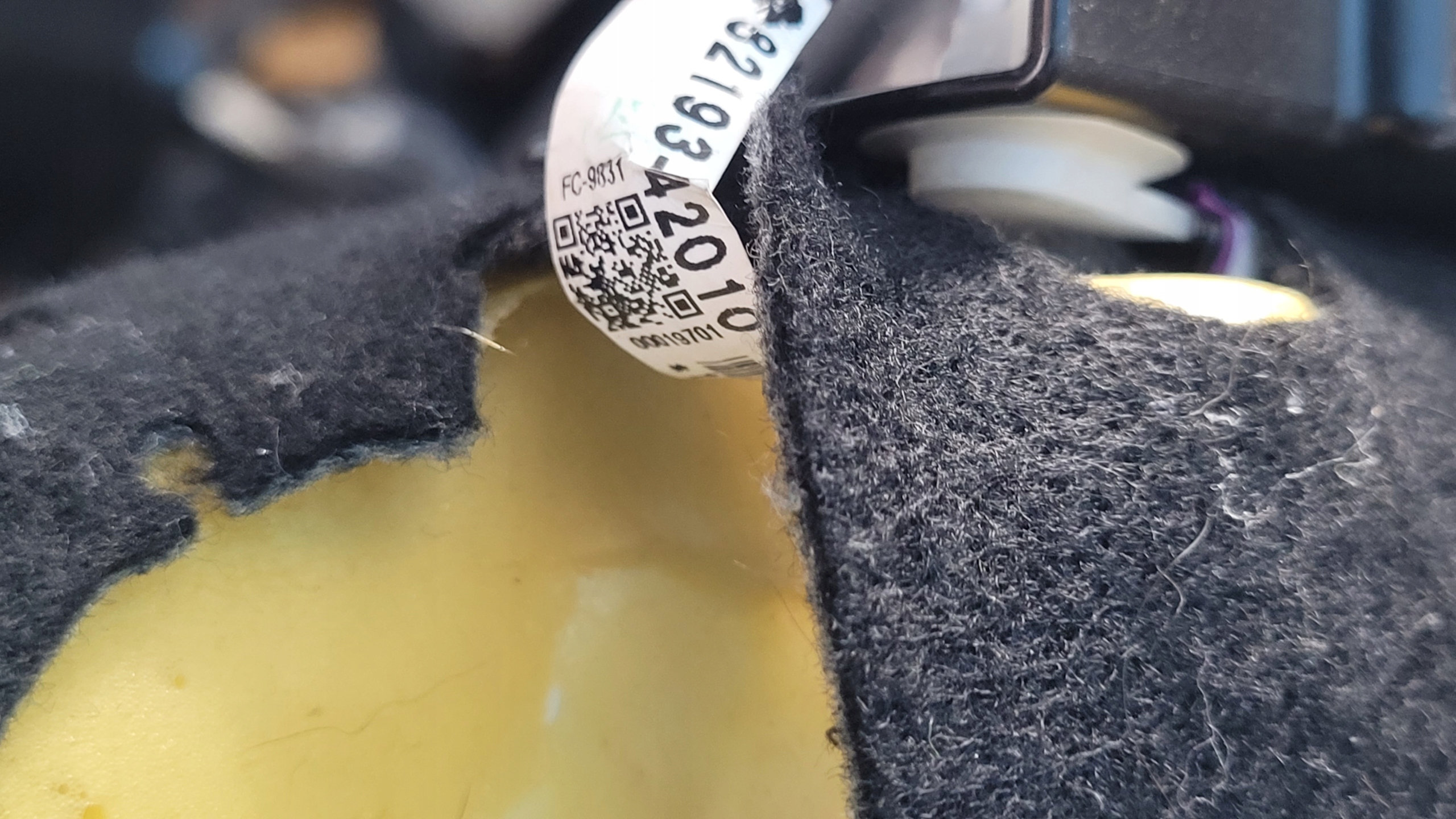 TOYOTA RAV4 V 19r диван зад