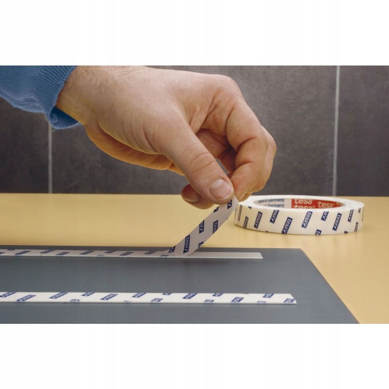 Dwustronna taśma tesa 55733 do luster 5m x 19mm Szerokość 19 mm