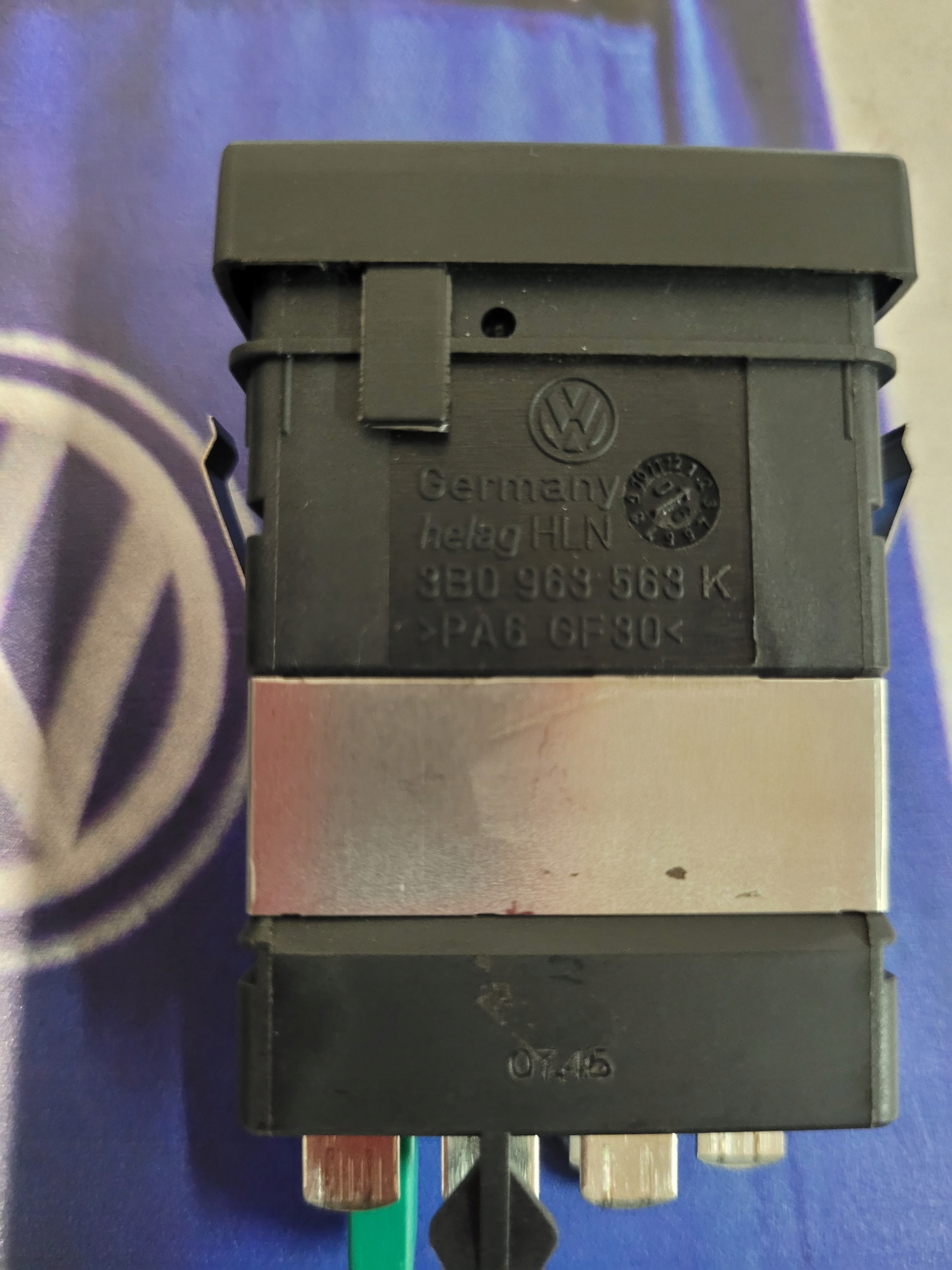 switch GRZANIA seats VOLKSWAGEN PASSAT 3B0 963