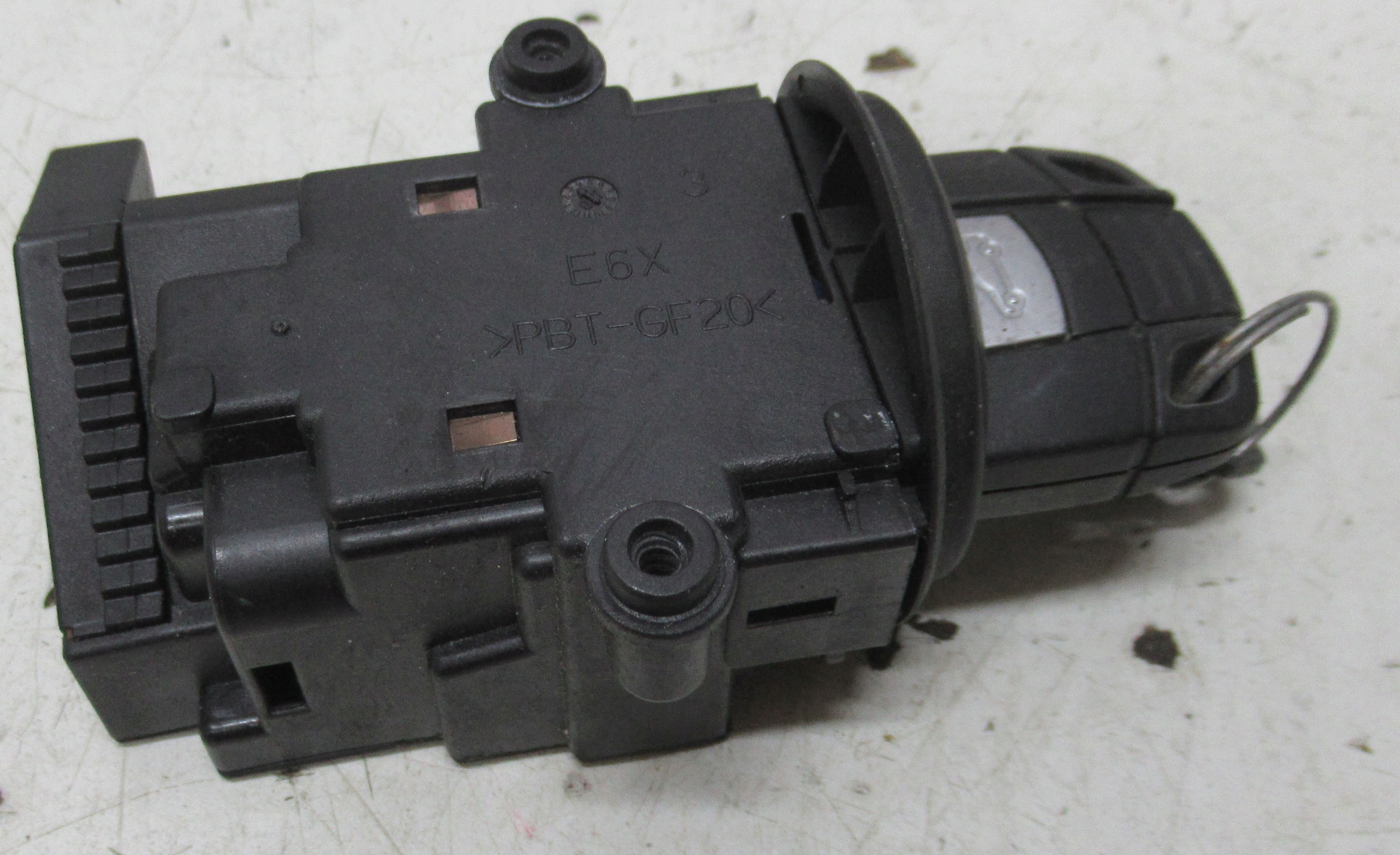 BMW E61 07R ignition key 6954722