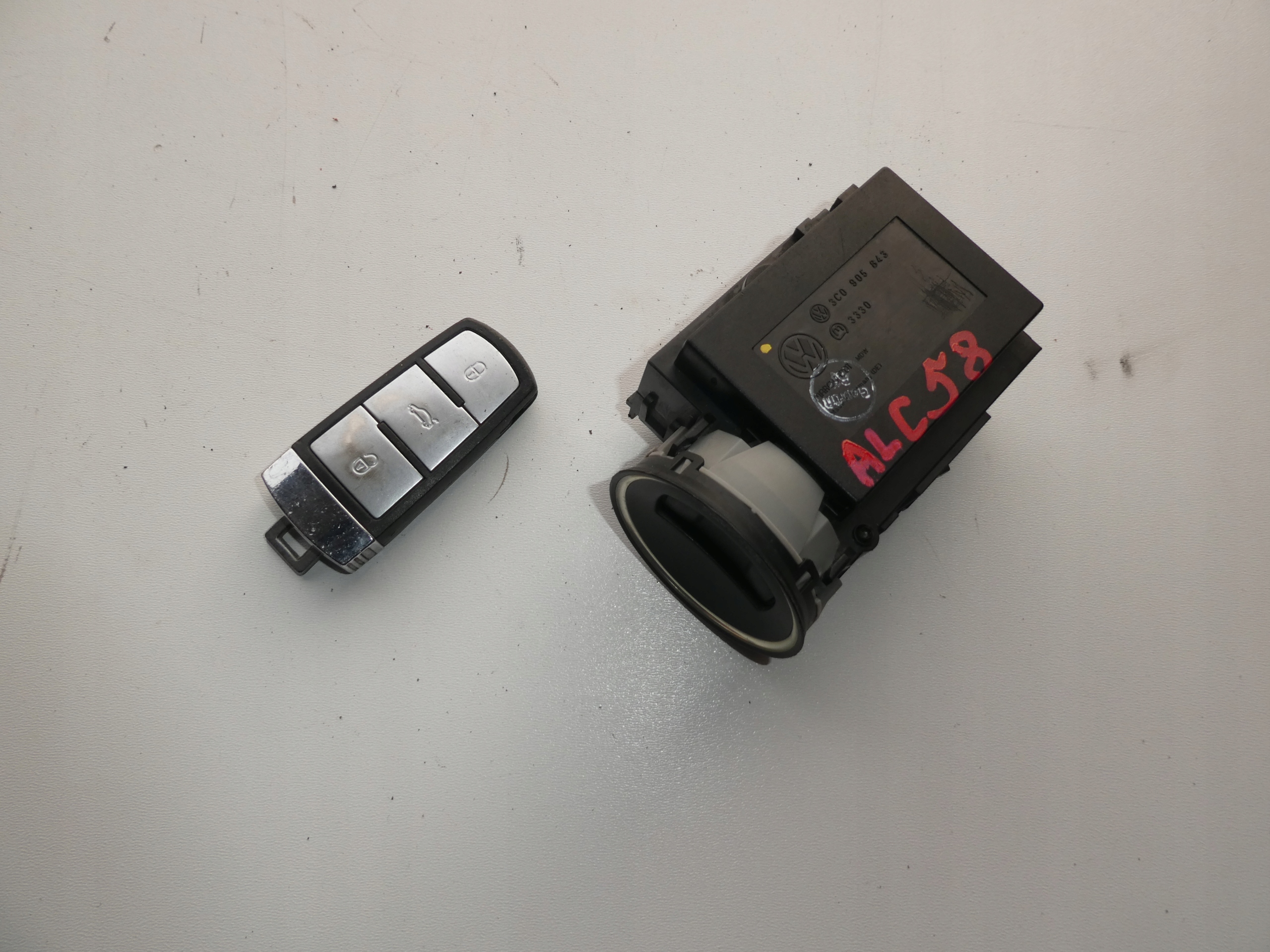 ignition key 3C0905843Q VW PASSAT B6