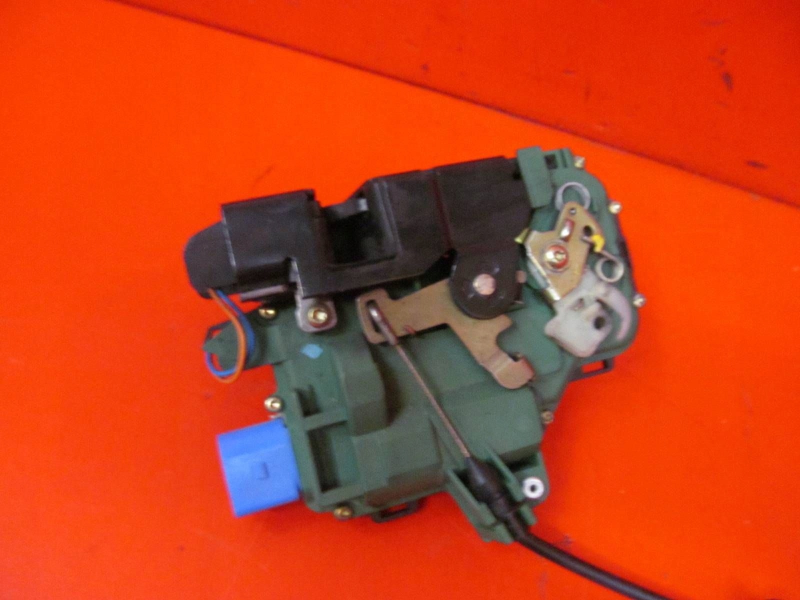 VW TRANSPORTER T5 MULTIVAN lock door left front front 8 PIN EU