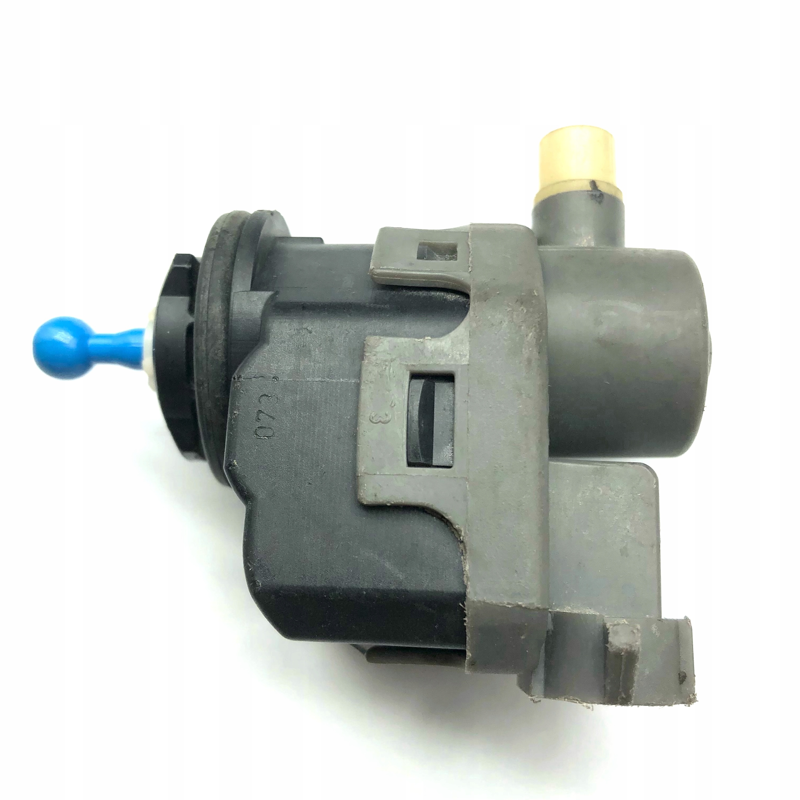 693546540736814116 - для двигателя регулятора высоты фар Nissan