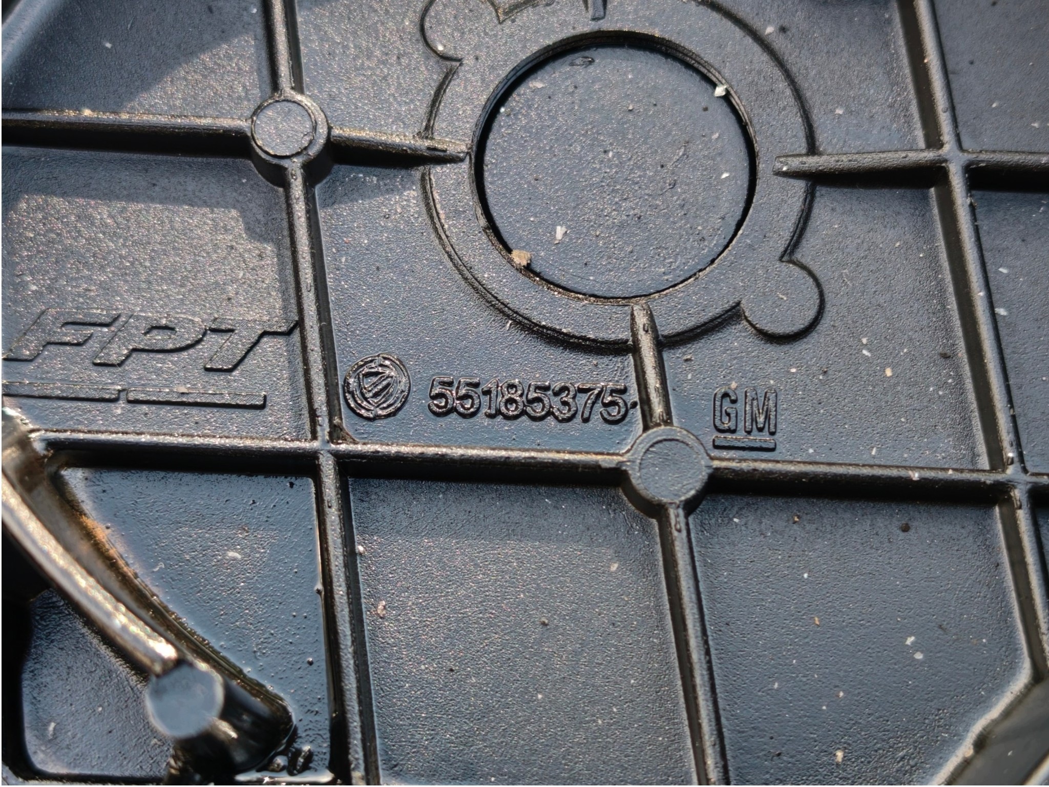 OPEL 1.3 CDTI A13DTE couverture couverture couvercle de la distribution original 55185375