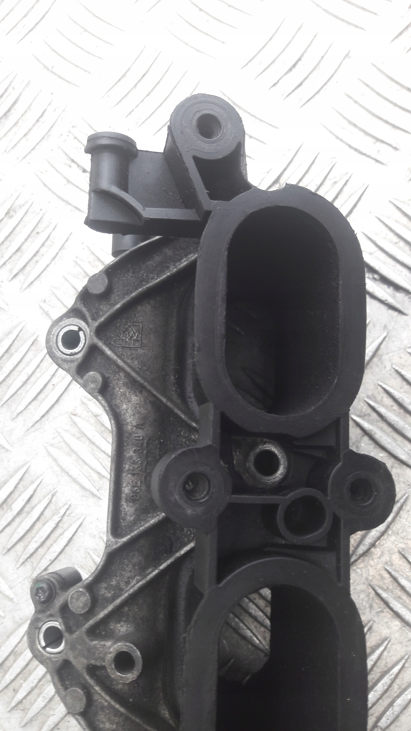 AUDI A6 C6 exhaust manifold 06e133340a 3.2 fsi