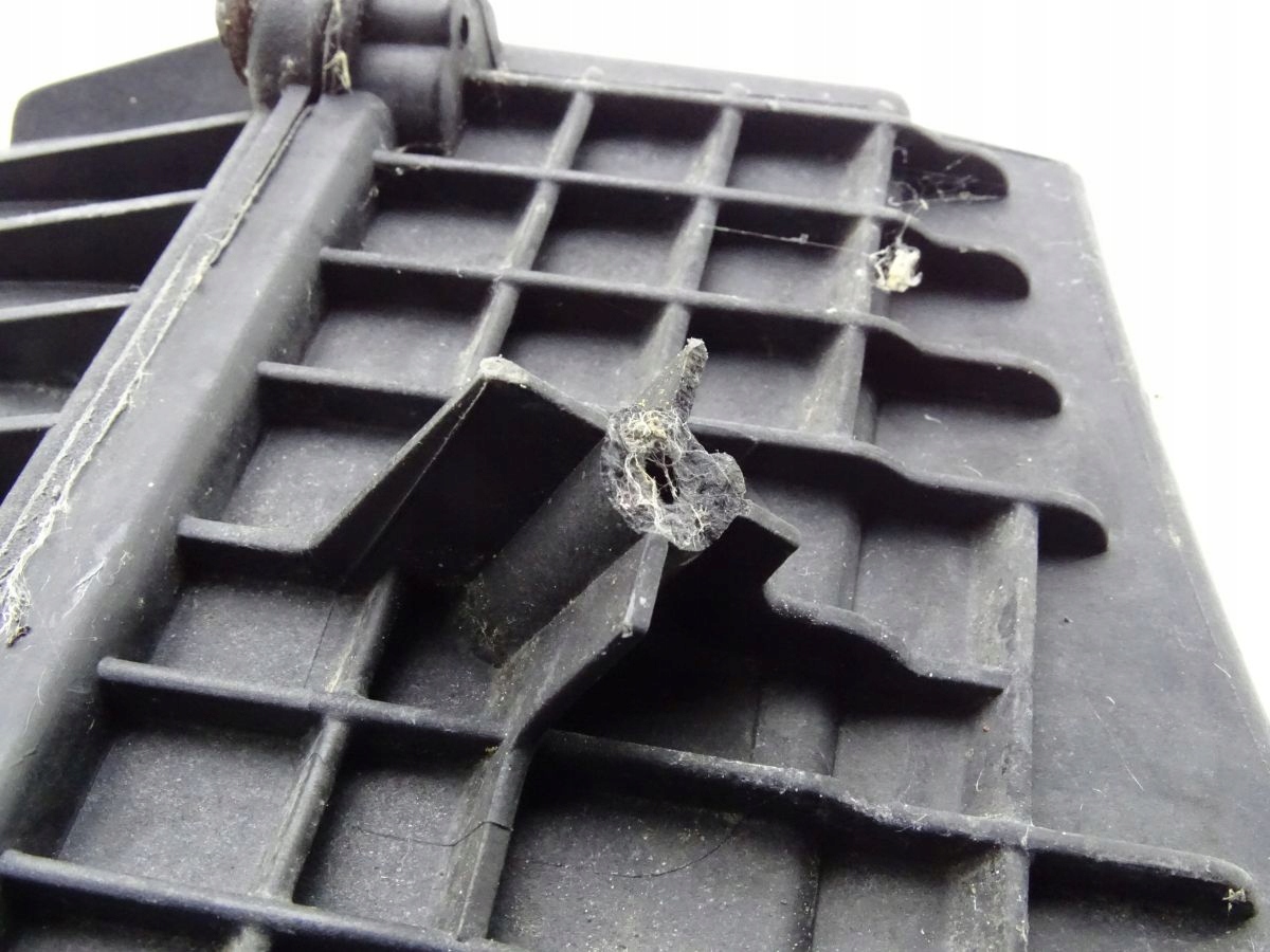 RENAULT VEL SATIS 01-09 2.2 dCi OBUDOWA FILTRA POWIETRZA Producent części Renault OE