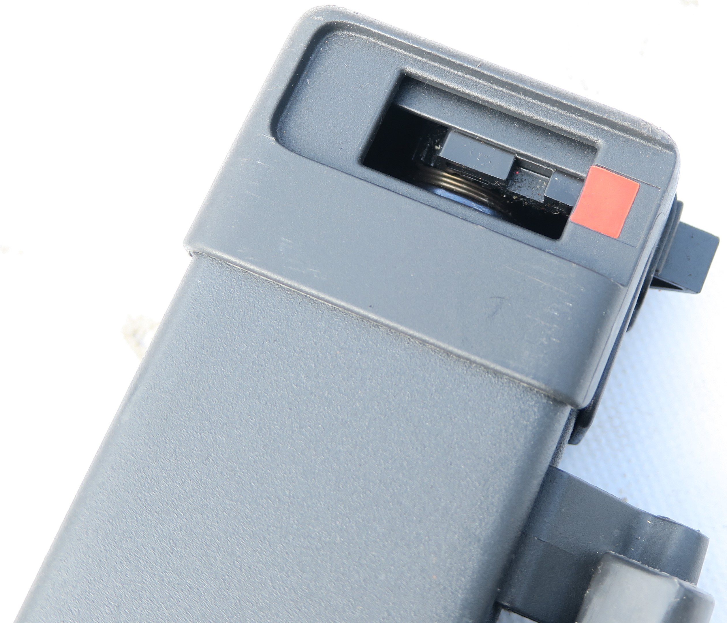 ROLETA BAGAŻNIKA CIEMNA MECHANIZMY SPRAWNE VOLVO XC60 I 1 08-17 Producent części Volvo OE