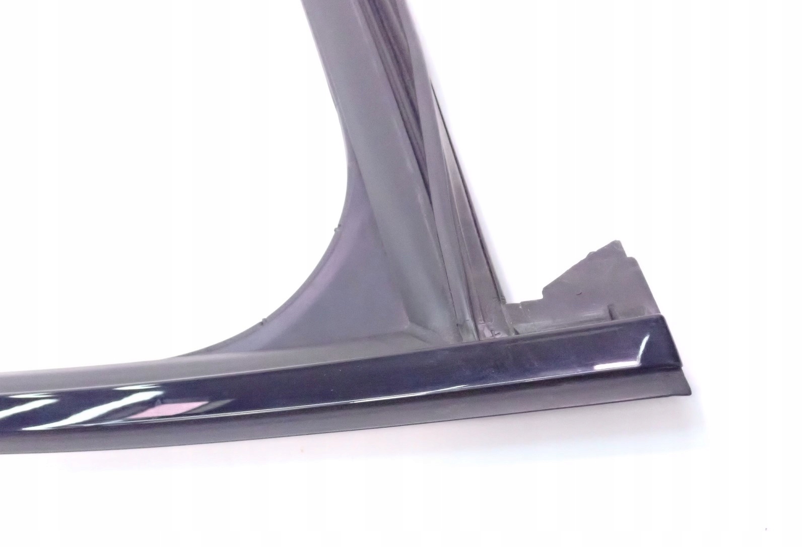 PROWADNICA USZCZELKA SZYBY 4H0837432A AUDI A8 D4 Numer katalogowy oryginału 4H0 837 432 A 4H0 837 432