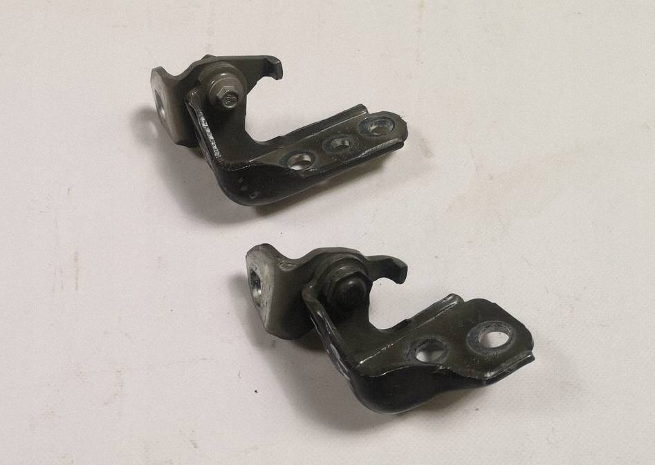 hinges door prawych przednich front Ford Explorer 2011-2019
