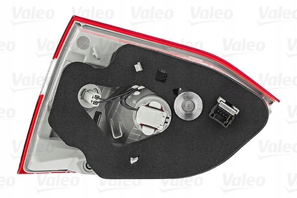 LAMPA TYLNA 045374 VALEO PEUGEOT 308 SW Producent części Valeo