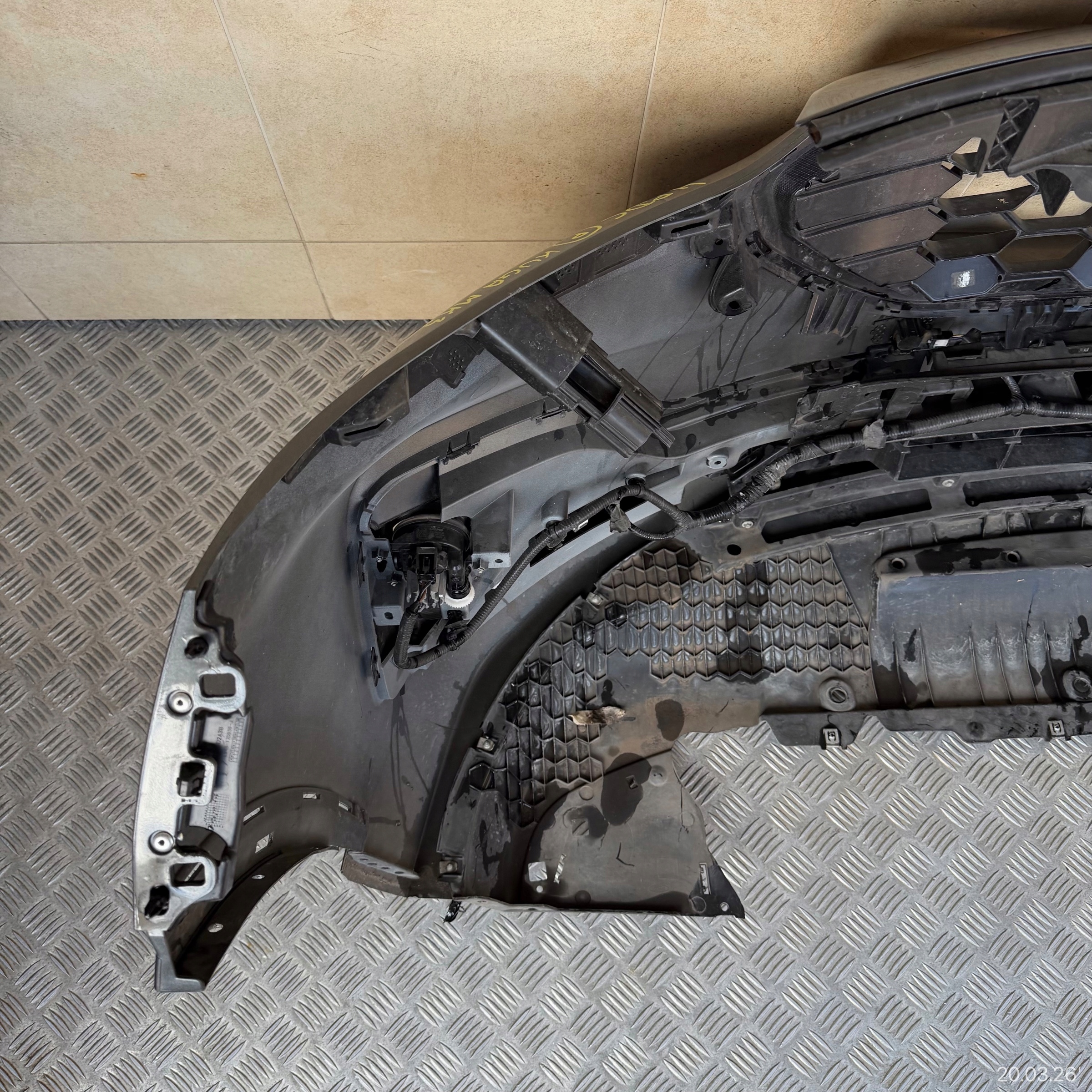Frontstoßstange komplet FORD KUGA MK3 ST-LINE 2024 ROK 4 PDC