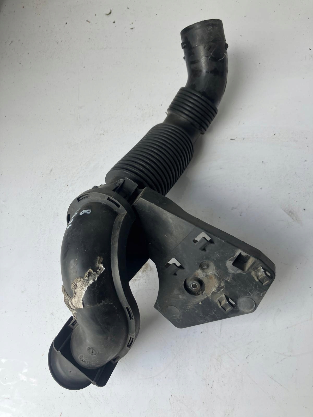rohr DOLOT REZONATOR luft PEUGEOT 3008 9681774380