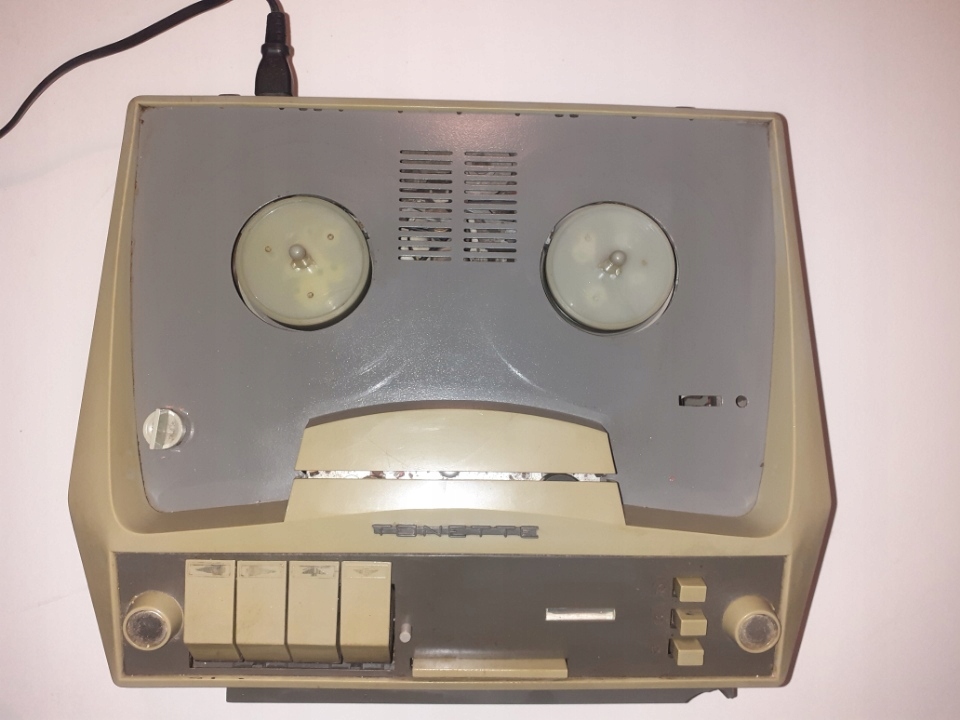 Magnetofon szpulowy Tonnette zabytech techniki