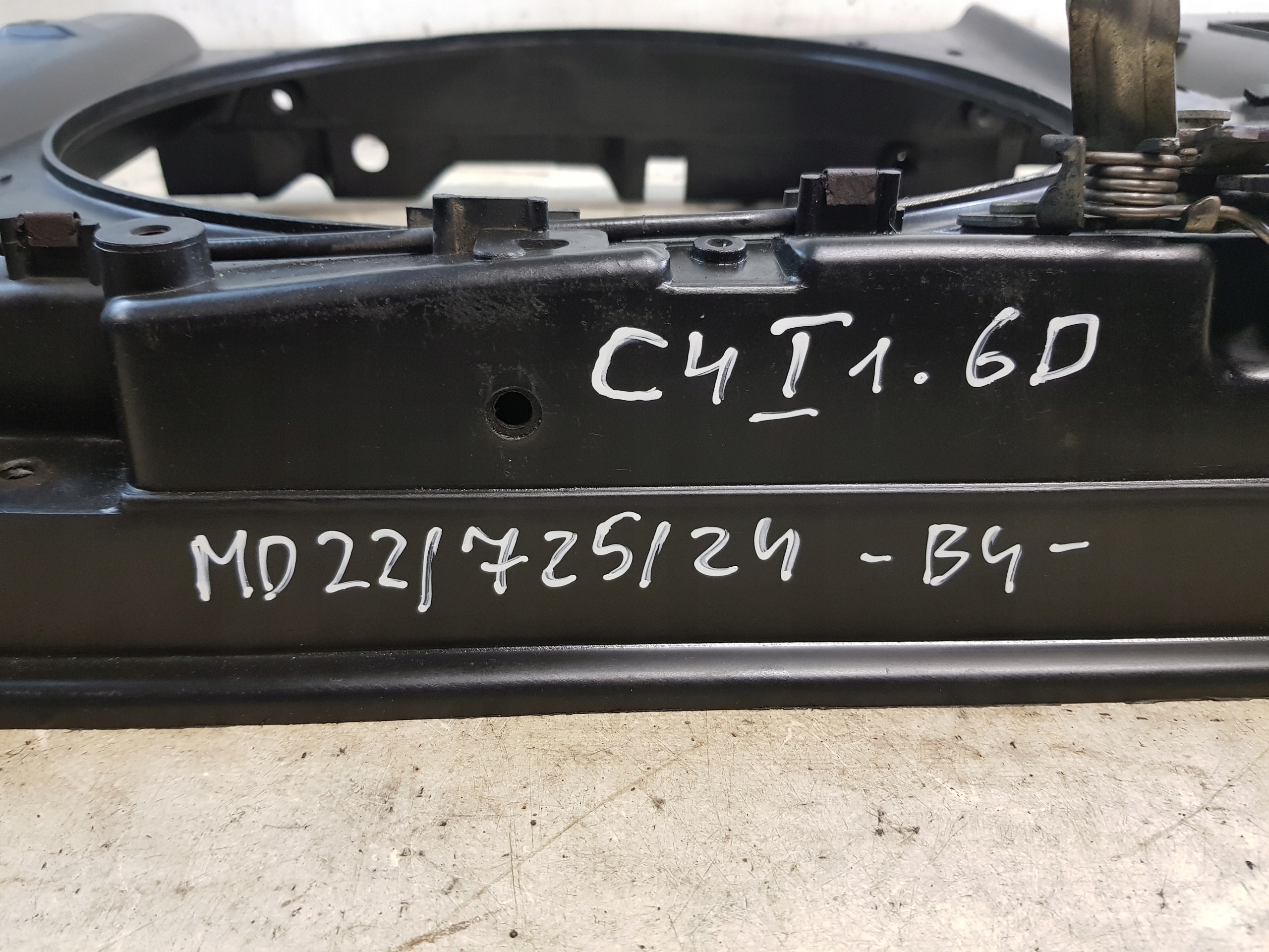 CITROEN C4 and support panel for radiators pillar + bonnet latch lock