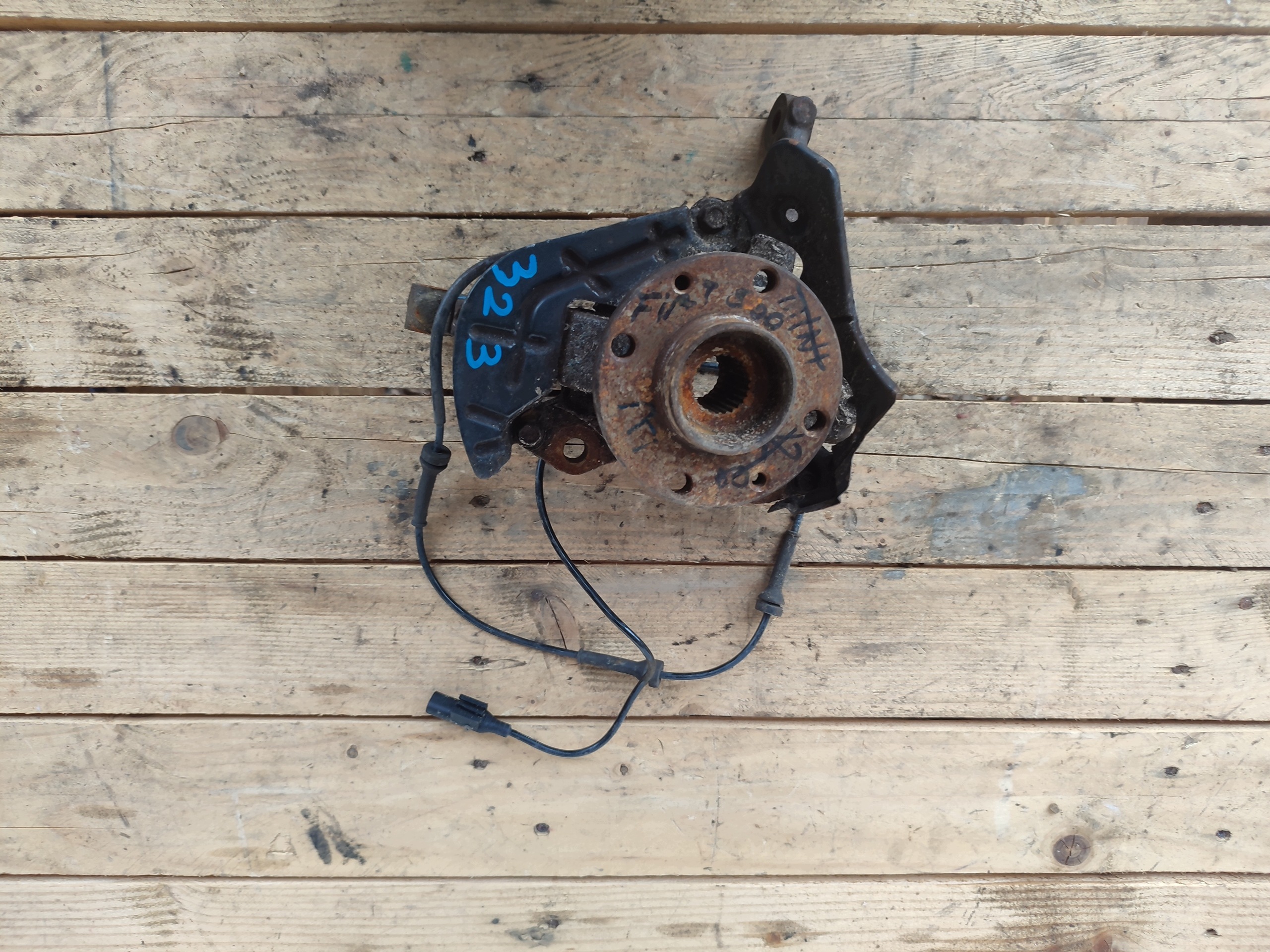 swing left front left front of the pivot FIAT 500 08-15