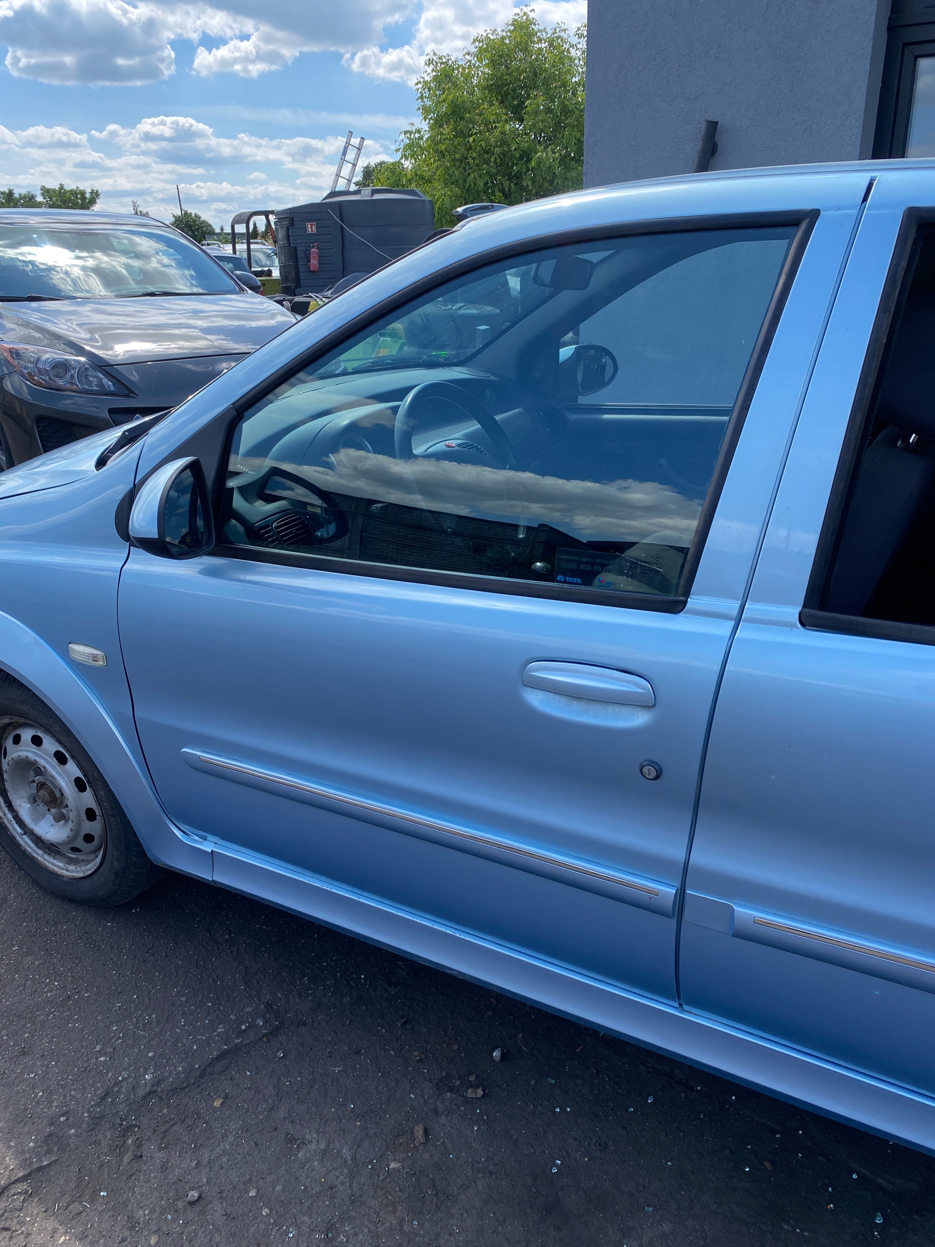 door left front front Tata Indica FL 08-10 kod lakieru TAT551